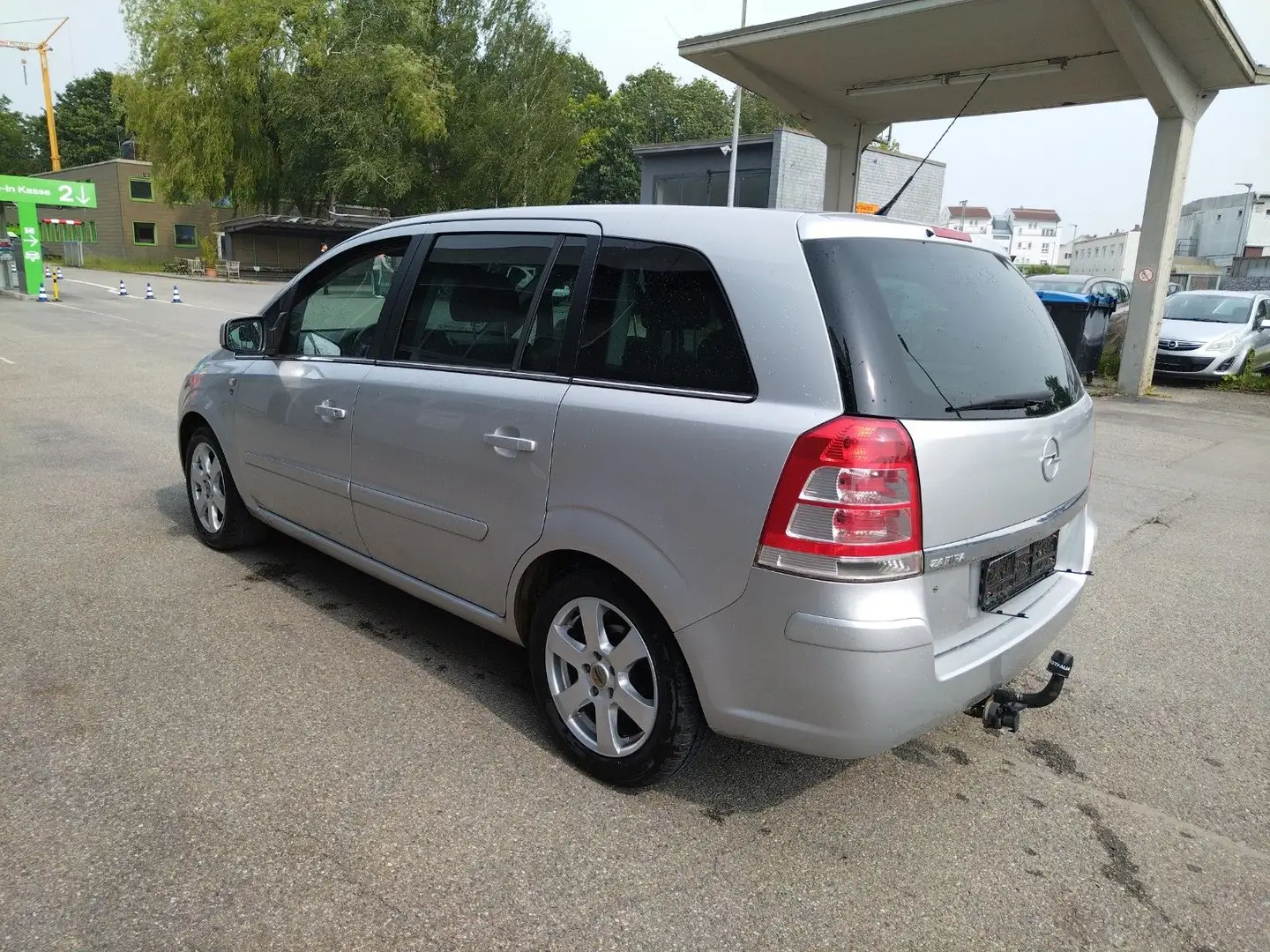 Opel Zafira B Edition "111 Jahre"+TÜV/NEU+KLIMA+AHK Silber - 2