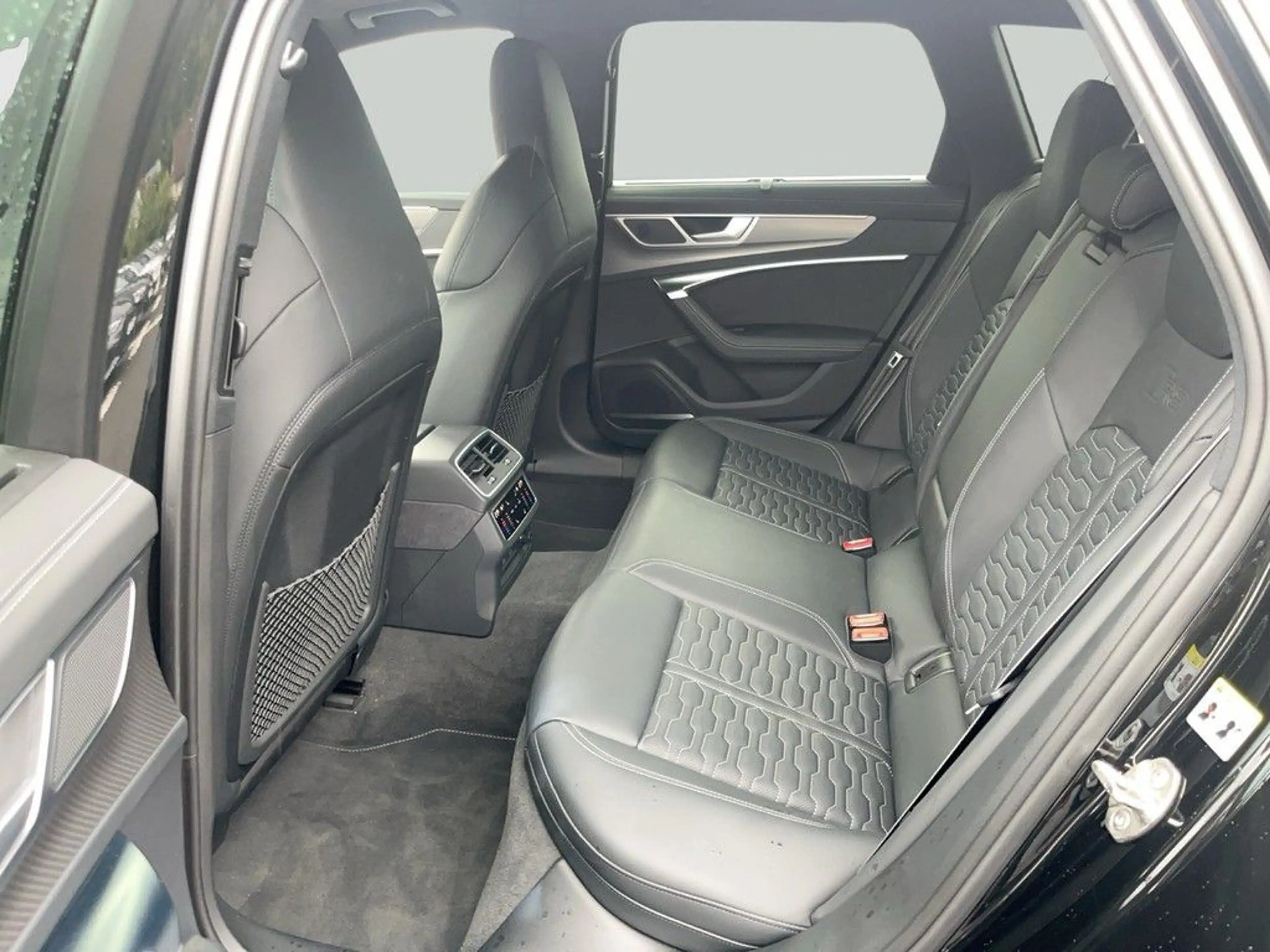 Audi RS6 4.0 TFSI quattro Matrix Laser Pano AH — photo 15