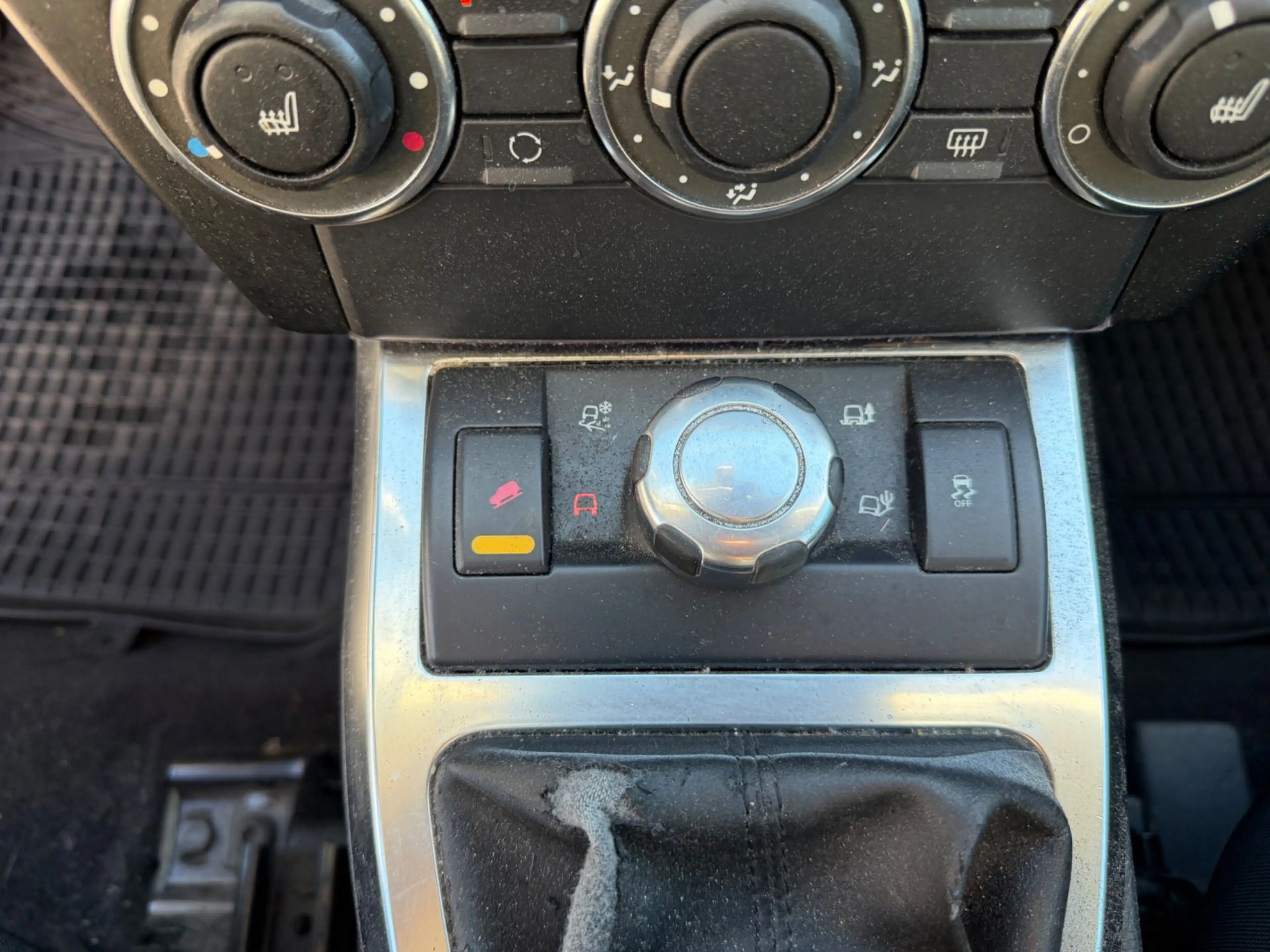 Land Rover Freelander 2 2.2 TD4 1.HAND AWD | SHZ | PDC — photo 12