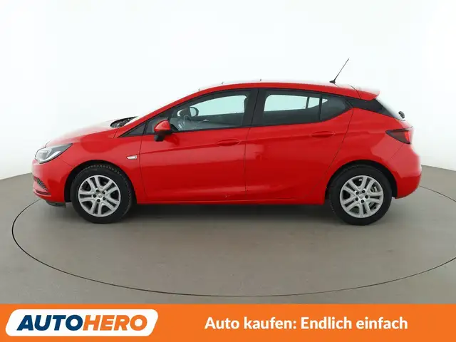 Opel Astra view 3