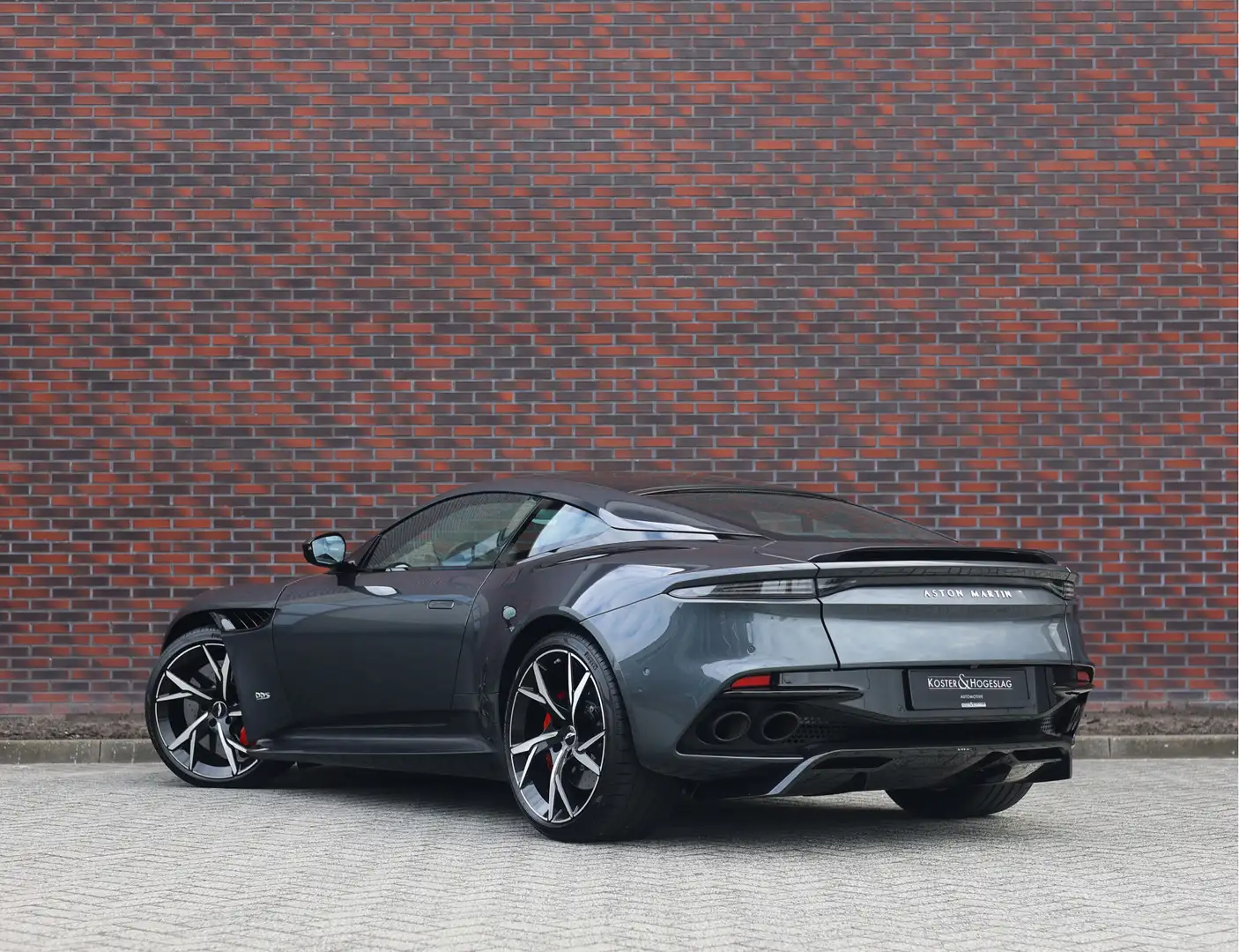 Aston Martin DBS 5.2 V12 Superleggera | B&O BeoSound - Xenon Grey Gris - 2