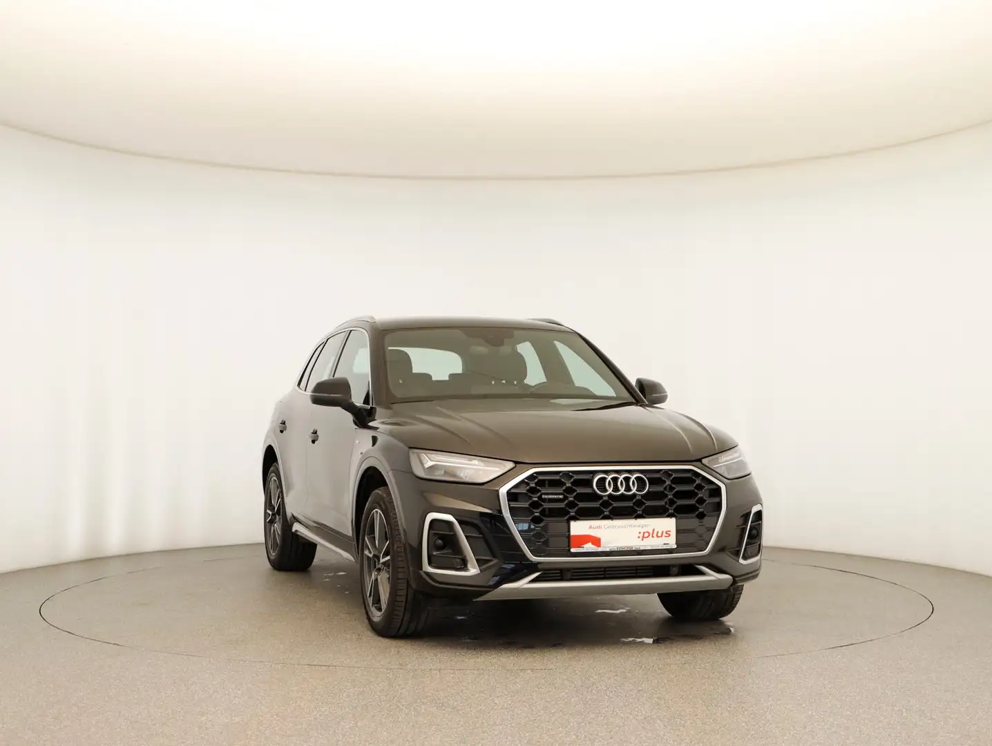 Audi Q5 50 TFSI e quattro S line Schwarz - 2