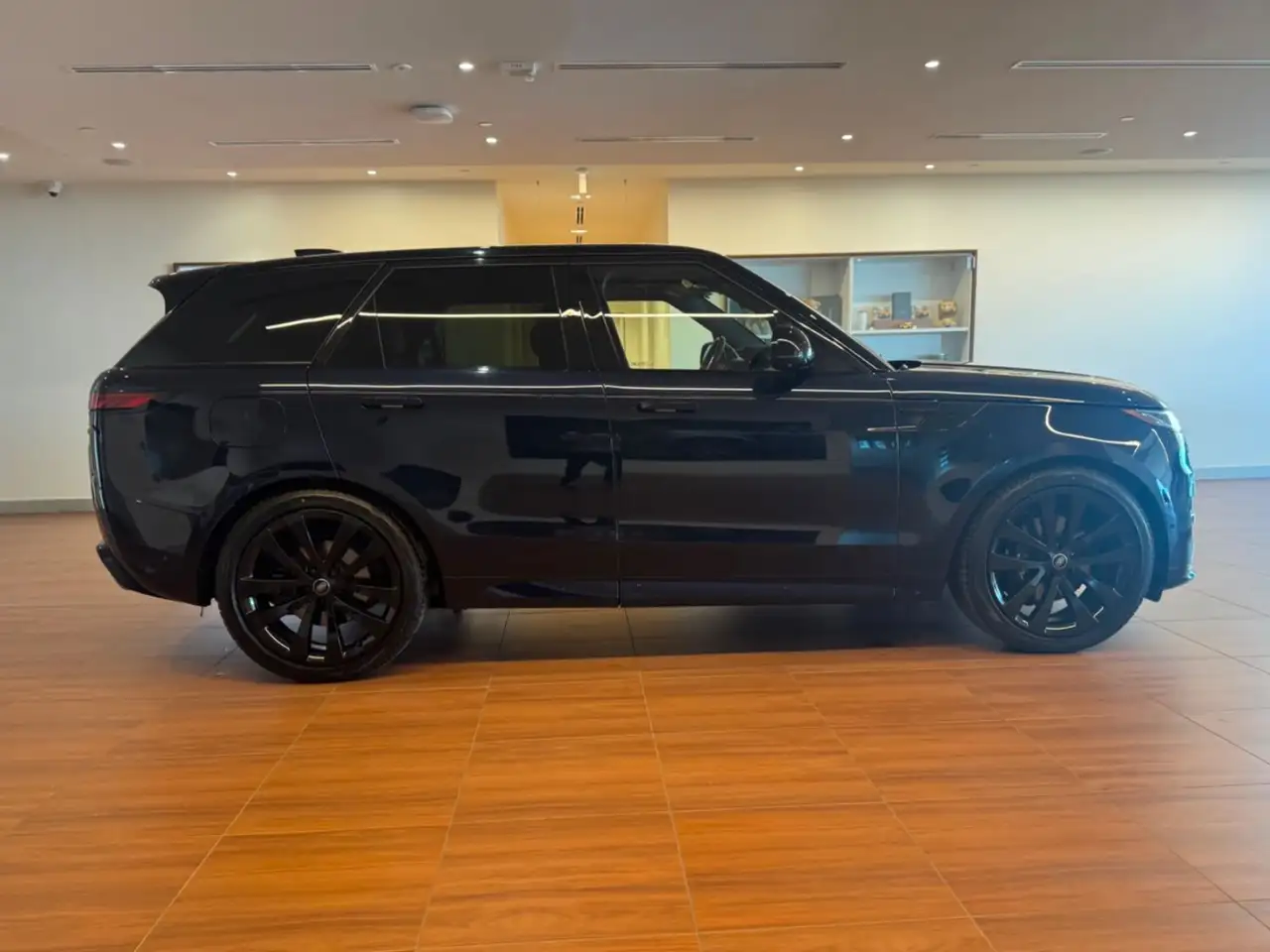 Land Rover Range Rover Sport снимка Land Rover Range Rover Sport