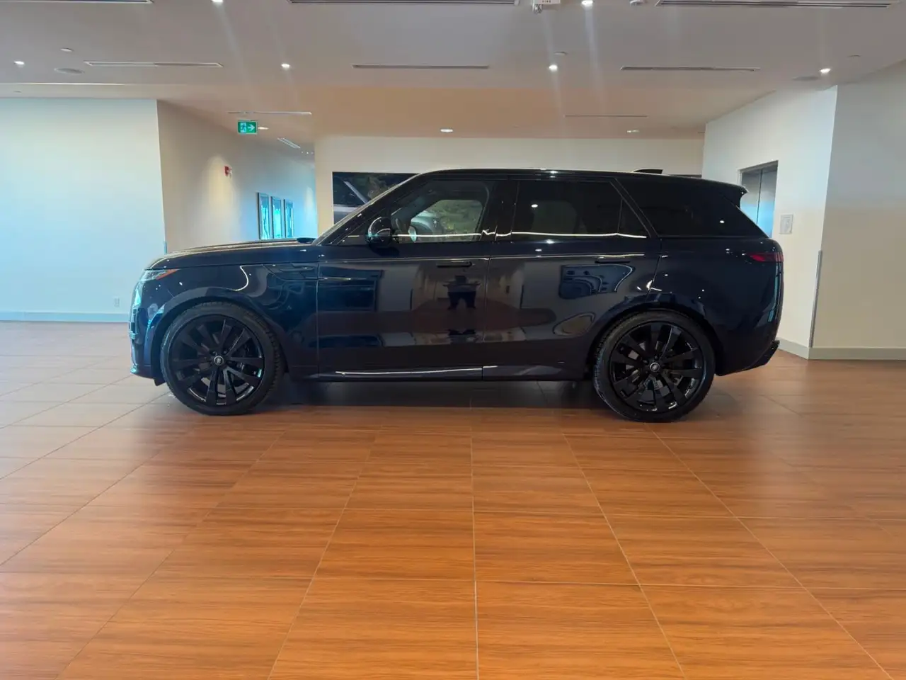 Land Rover Range Rover Sport снимка Land Rover Range Rover Sport
