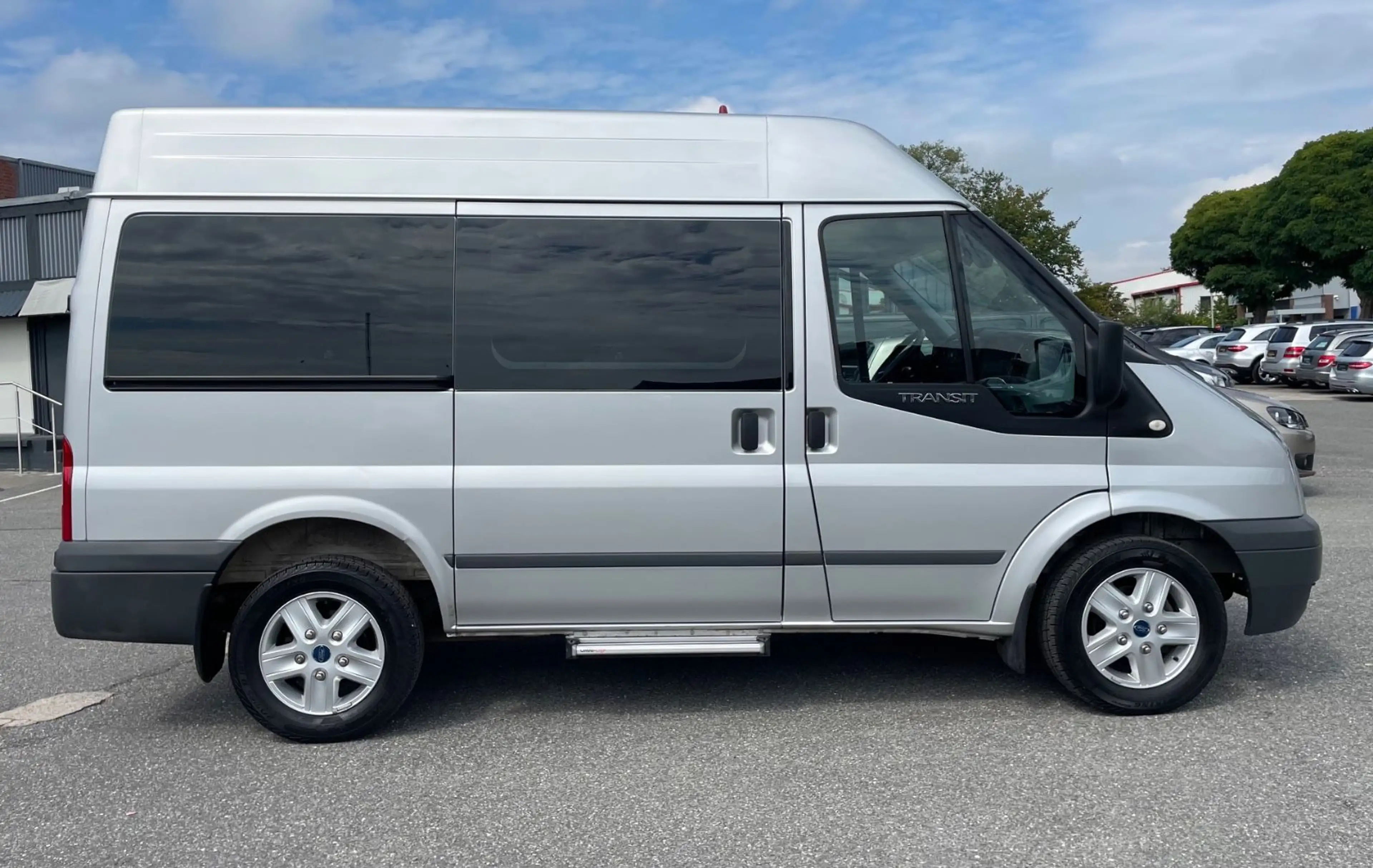 Ford Transit Kombi FT 300 K/NUR 61t.KM/RAMPE/4-SITZE/ — photo 6