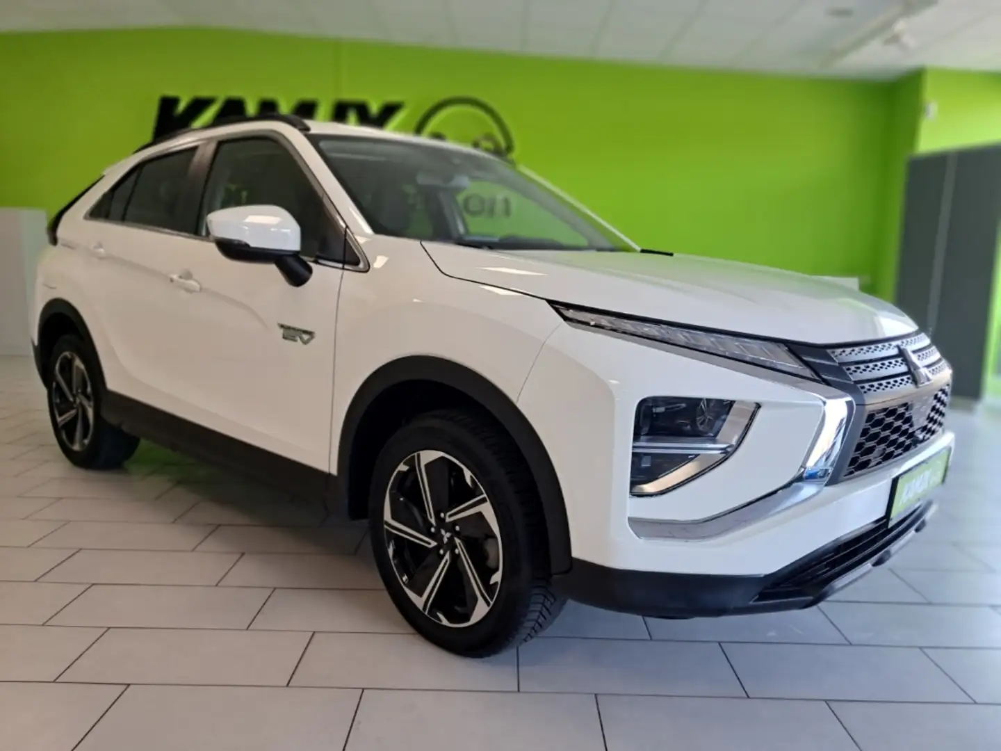 Mitsubishi Eclipse Cross 2.4MIVEC 4WD Aut.CARPLAY+TEMPO+AHK Wit - 1