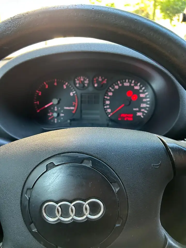 Audi A3 3p 1.6 Ambiente, foto 4
