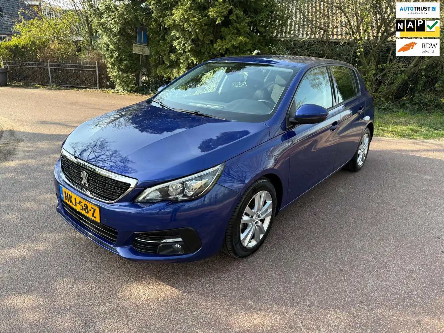 Peugeot 308 1.2 PureTech Blue Lease GT / Navi / Airco / Led / Blau - 1