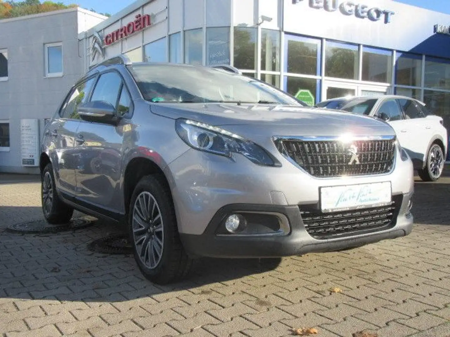 Peugeot 2008 Active PureTech 82*Sitzheizung*Einparkhilfe Argent - 1