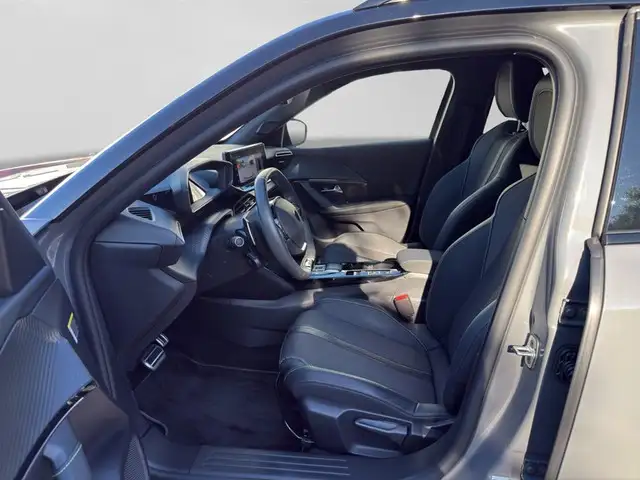 Peugeot 2008 view 8