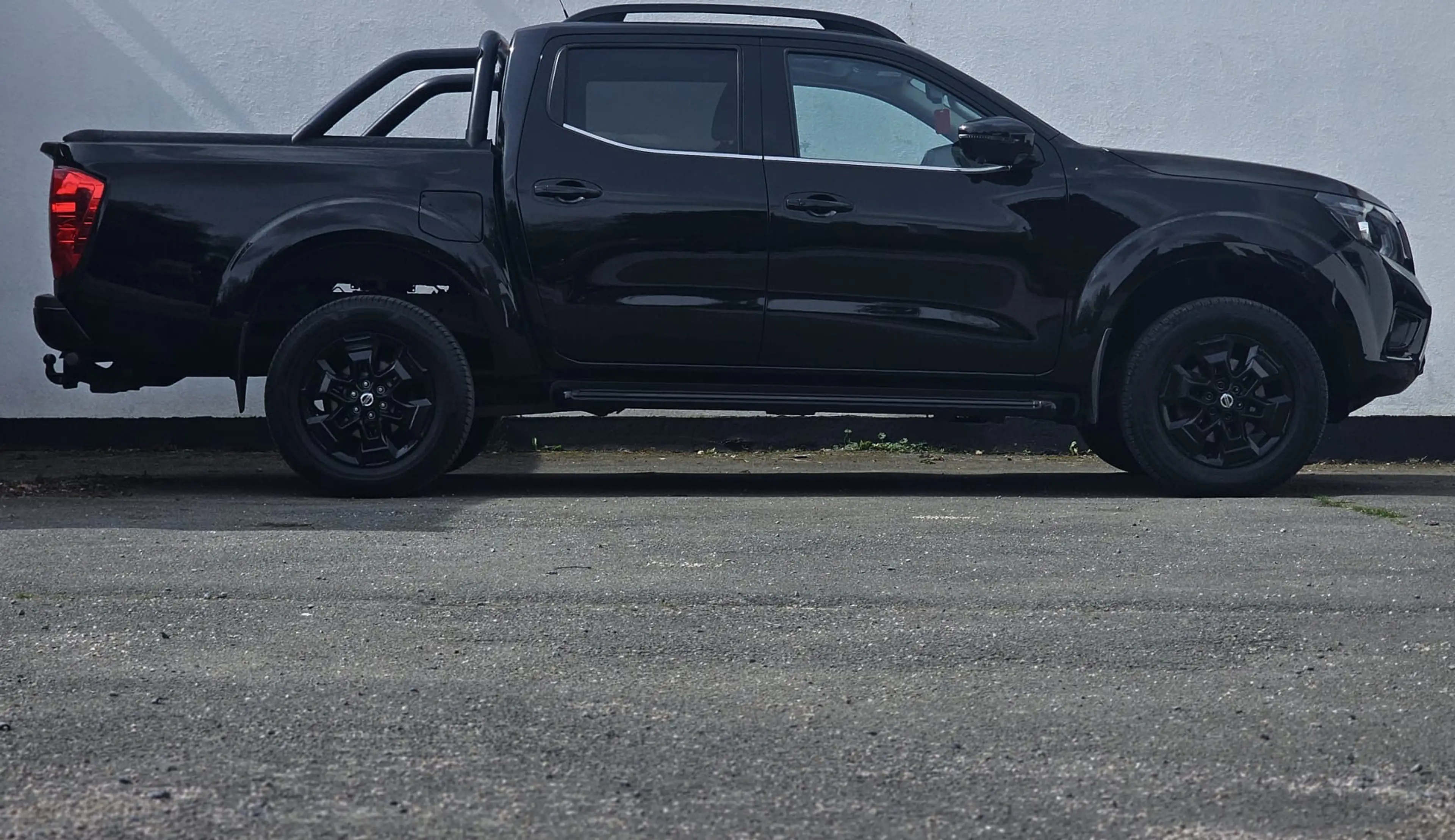 Nissan Navara 2.3 4WD New N-Guard BLACK EDITION *NIEUWSTAAT* €25.198 EX BTW / NETTO / HTVA — photo 3