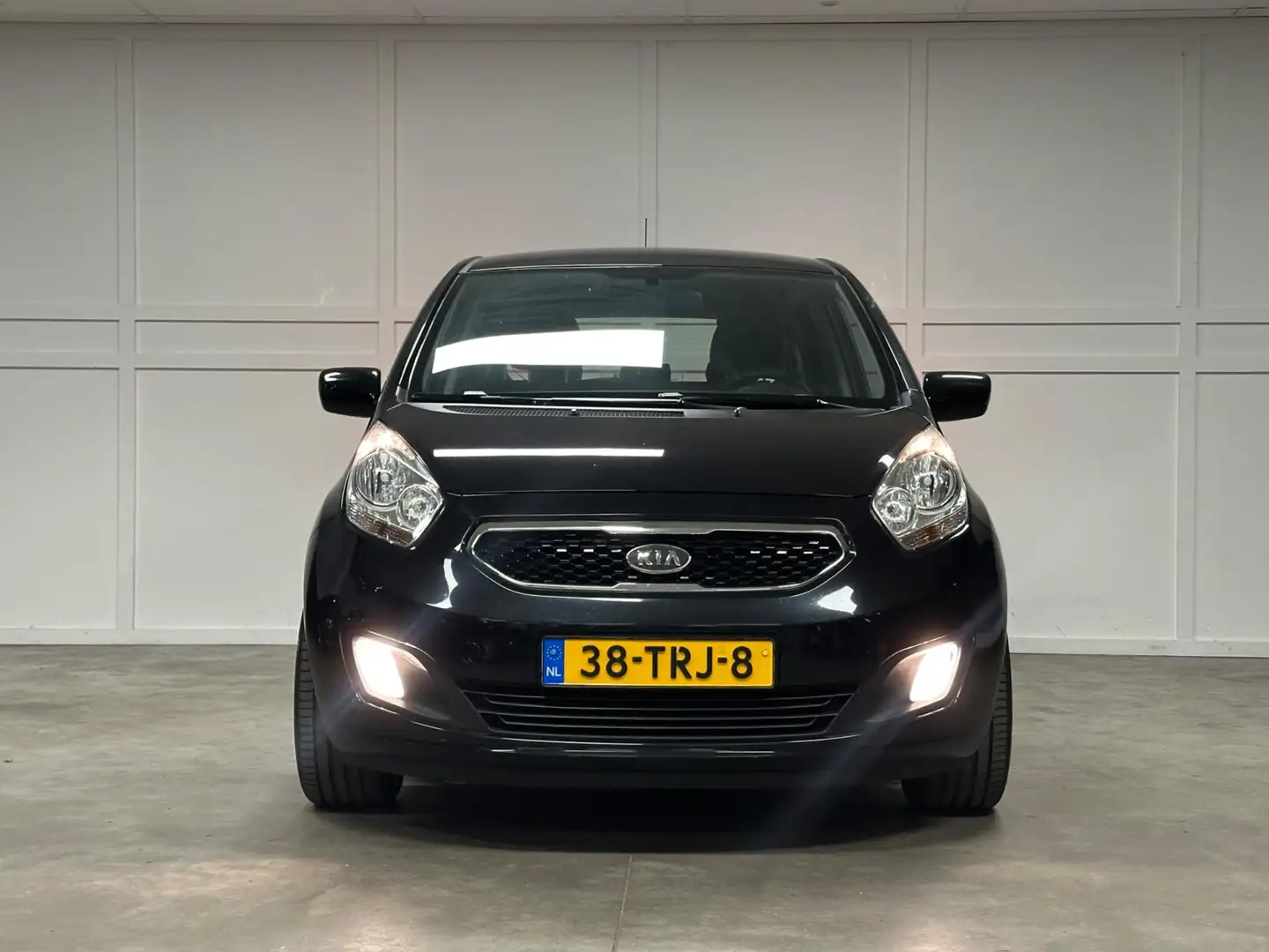 Kia Venga 1.4 CVVT Plus Pack / Navi / Cruise / 2012 Noir - 2
