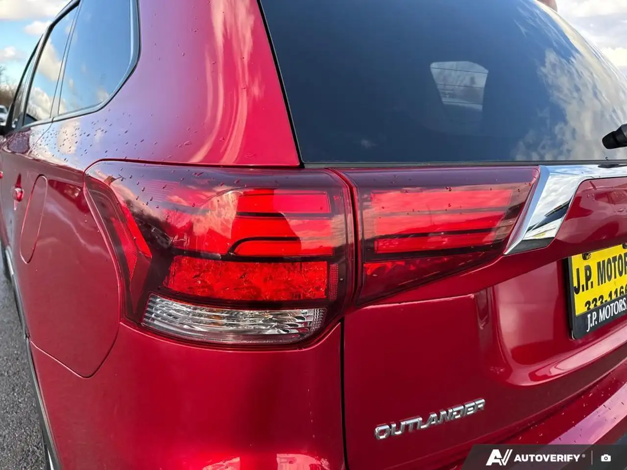 Mitsubishi Outlander снимка Mitsubishi Outlander