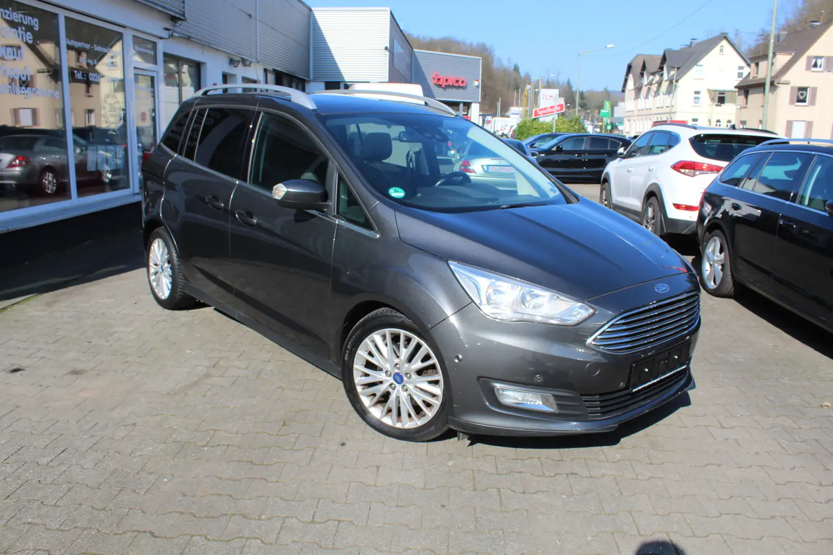 Ford Grand C-Max 1,0 Ecoboost, Titanium, 7 Sitze, Navi, Tüv:Neu Grau - 2