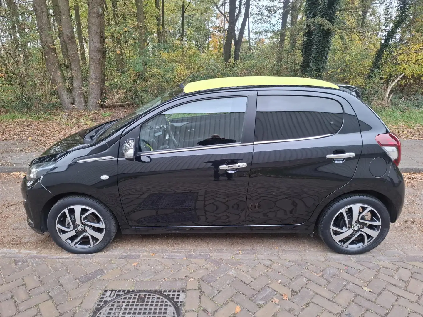 Peugeot 108 1.0 e-VTi GT-Line km 44434 km, apk 2-2027 Černá - 2