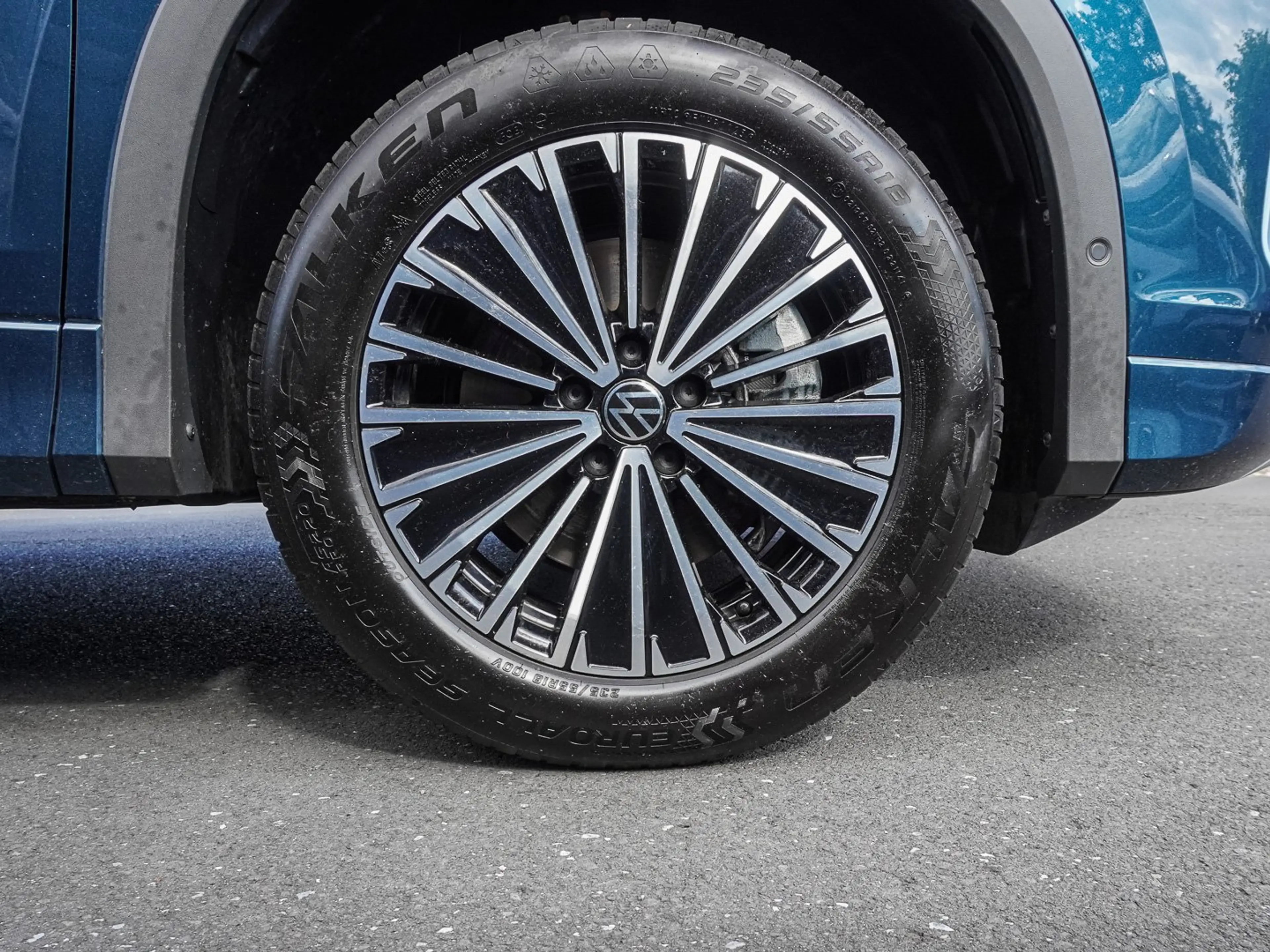 Volkswagen Tayron 1.5 eHybrid DSG Life AHK NAVI LED LHZ ACC — photo 7