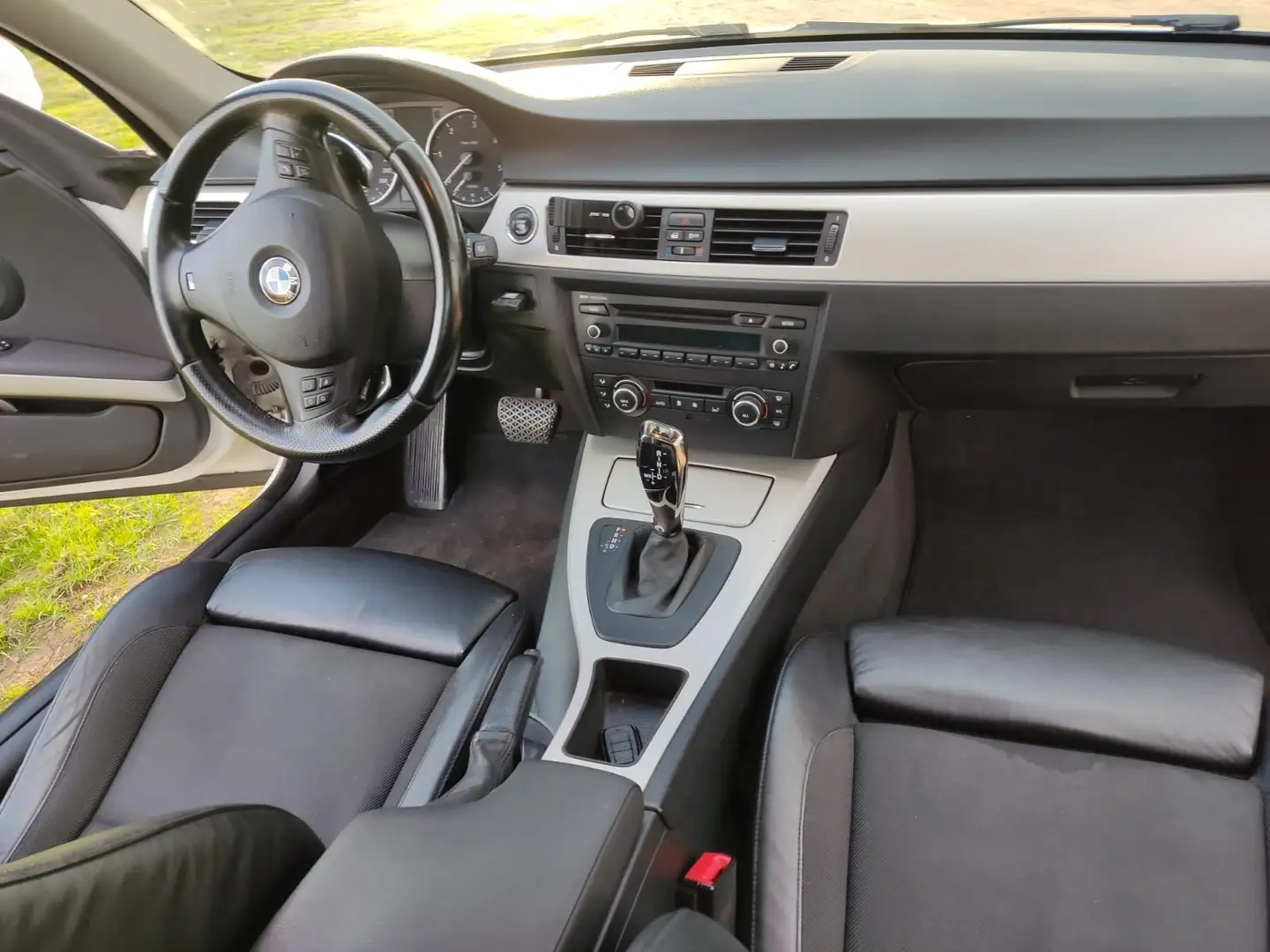 BMW 320 320d Coupé M Sport Edition White - 2