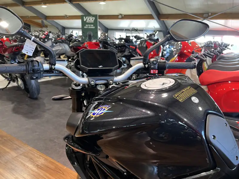 MV Agusta Brutale 800 - foto 6