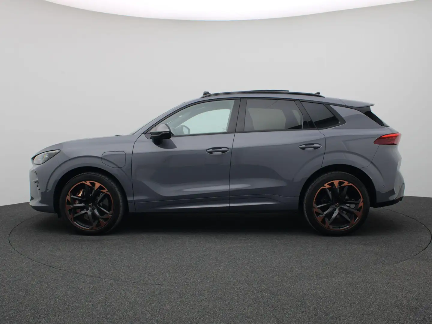 CUPRA Terramar 1.5 TSI e-Hybrid VZ Performance 272PK DSG matrix l Grijs - 2