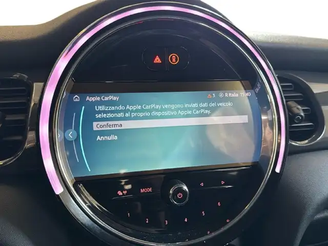 Mini Hatch view 11