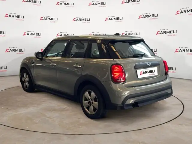 Mini Hatch view 3