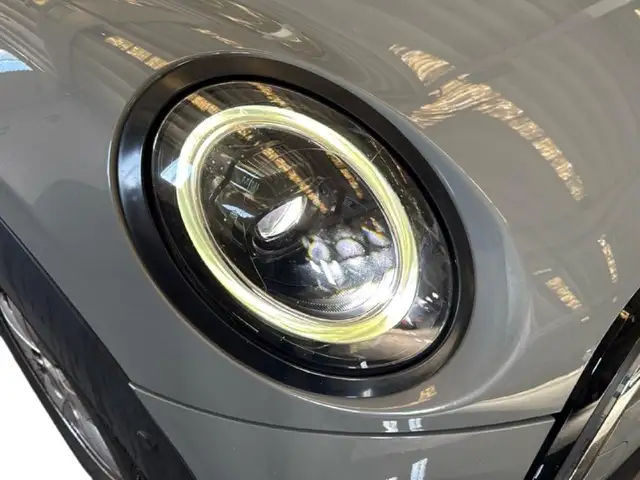 Mini Hatch view 17