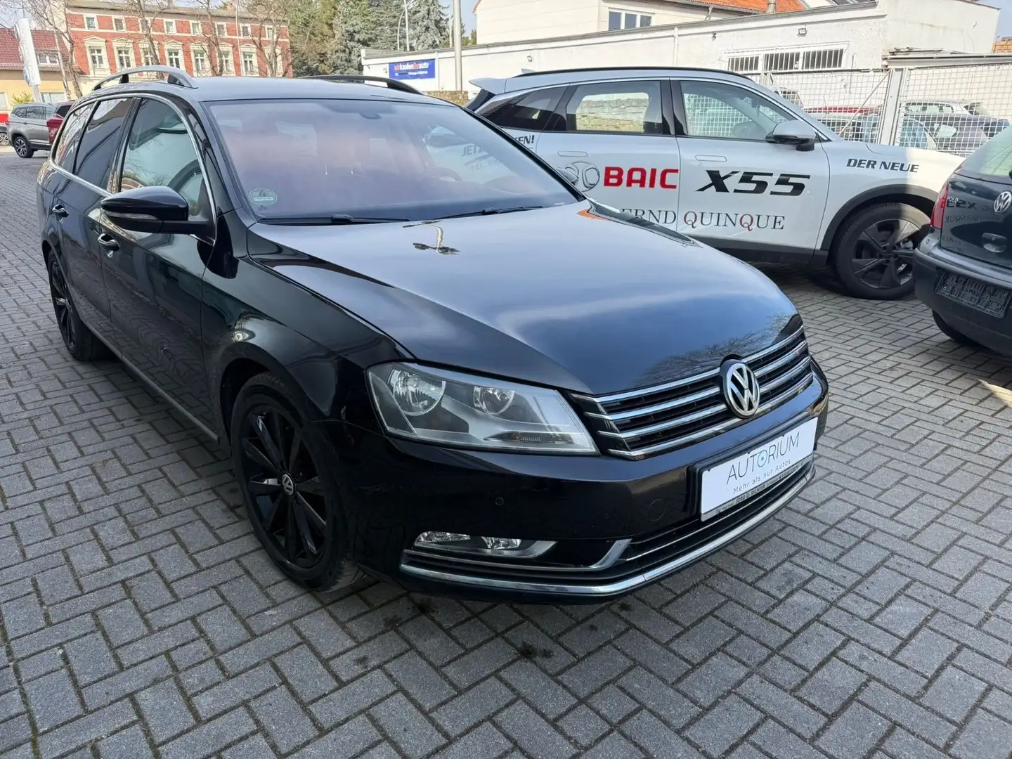 Volkswagen Passat Variant Highline BlueMotion Automatik Schwarz - 1