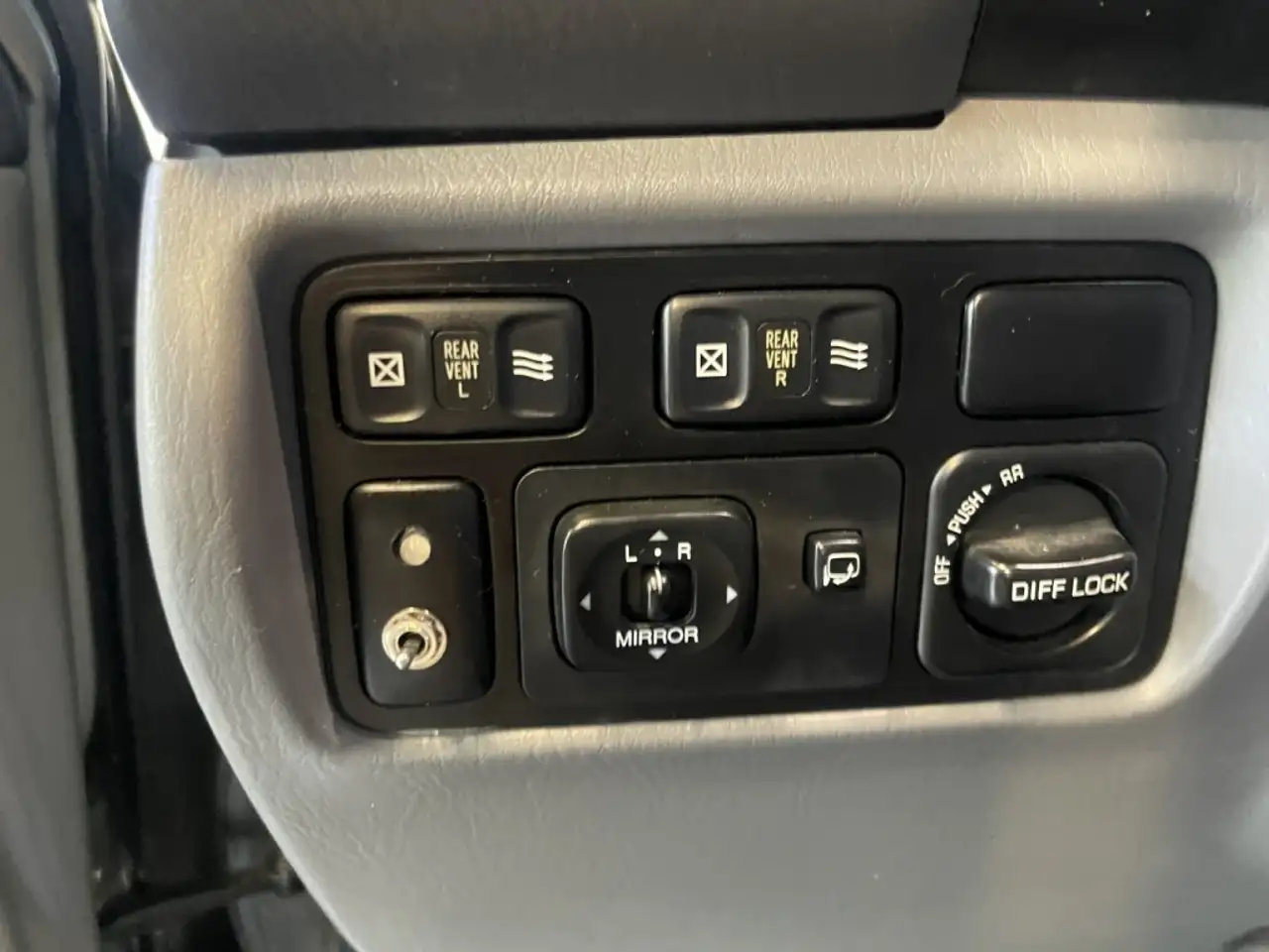 Lexus LX снимка Lexus LX