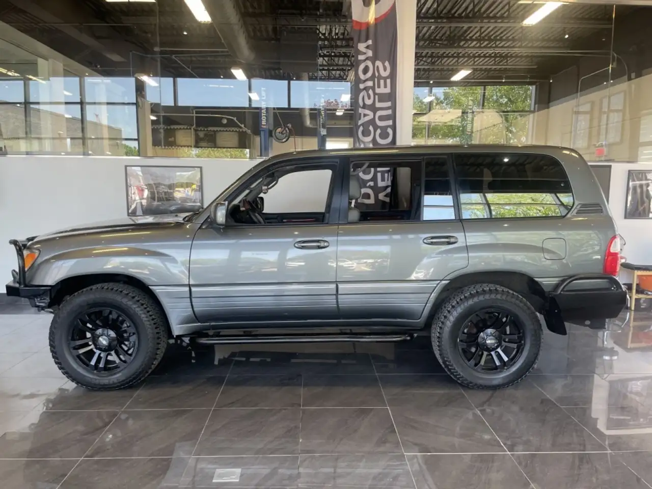 Lexus LX снимка Lexus LX