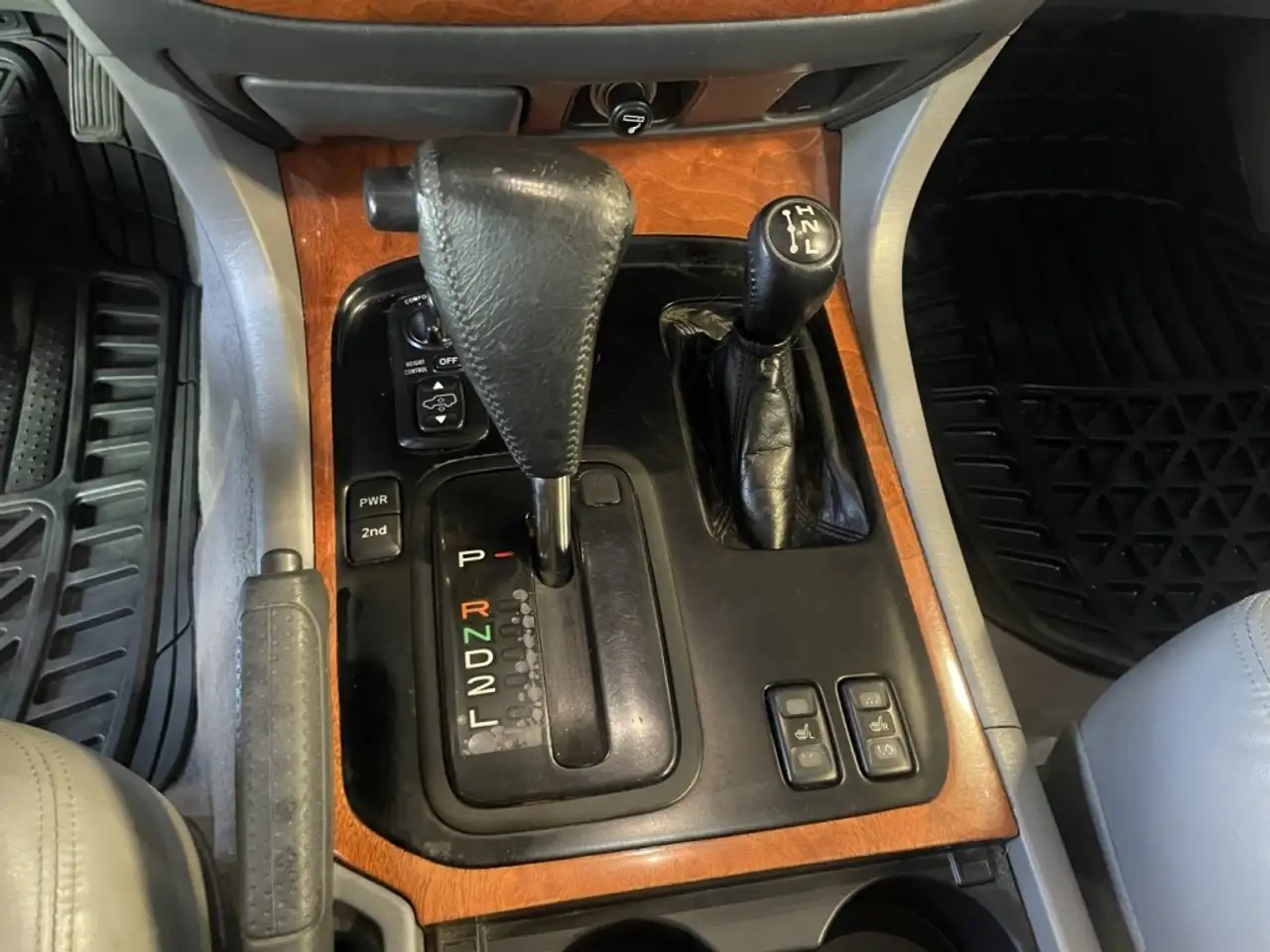 Lexus LX снимка Lexus LX