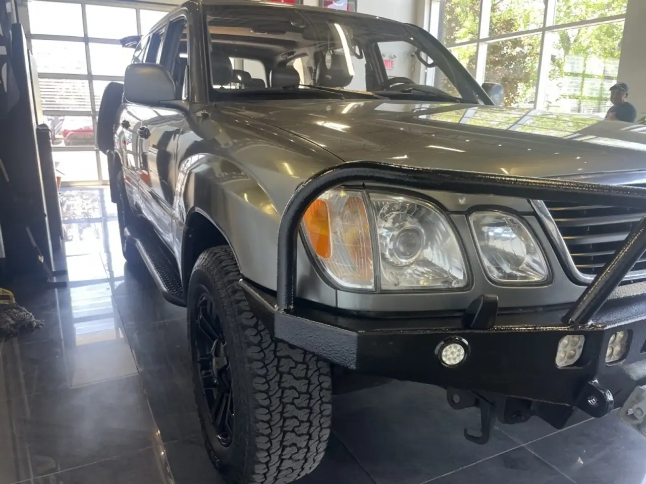 Lexus LX снимка Lexus LX