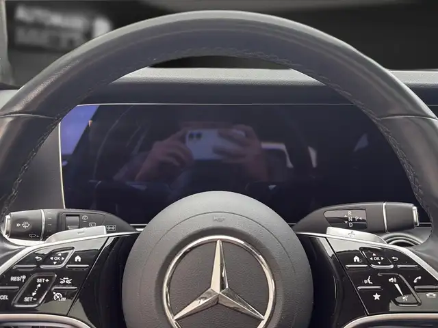 Mercedes-Benz E-Class view 15