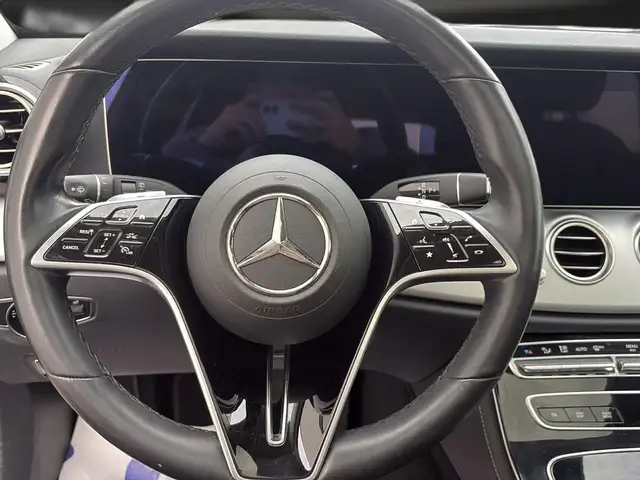 Mercedes-Benz E-Class view 14