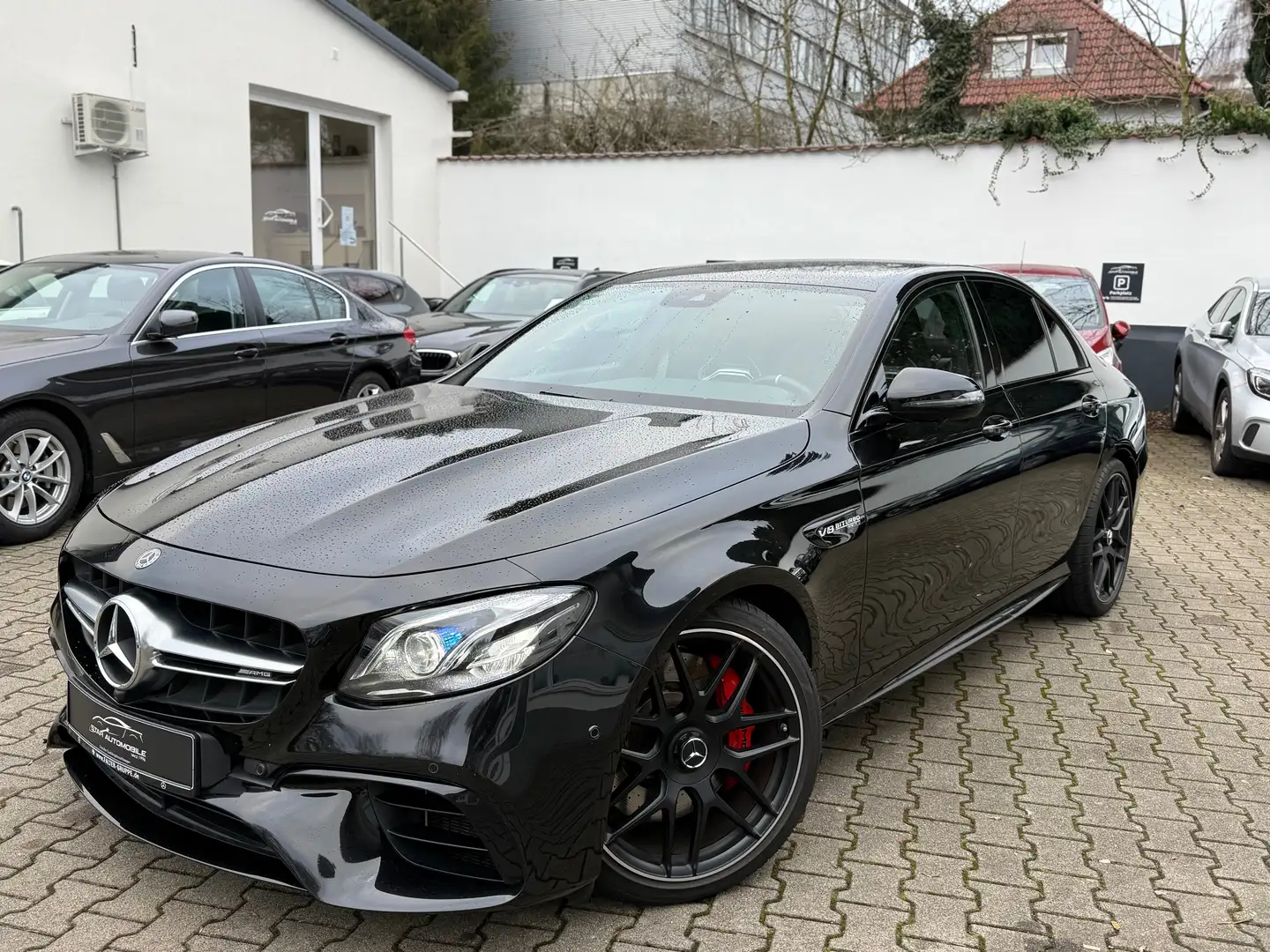 Mercedes-Benz E 63 AMG S*2 Hand*Deutsch*Schalensitz*Sitzlüftung*360Kam Schwarz - 1