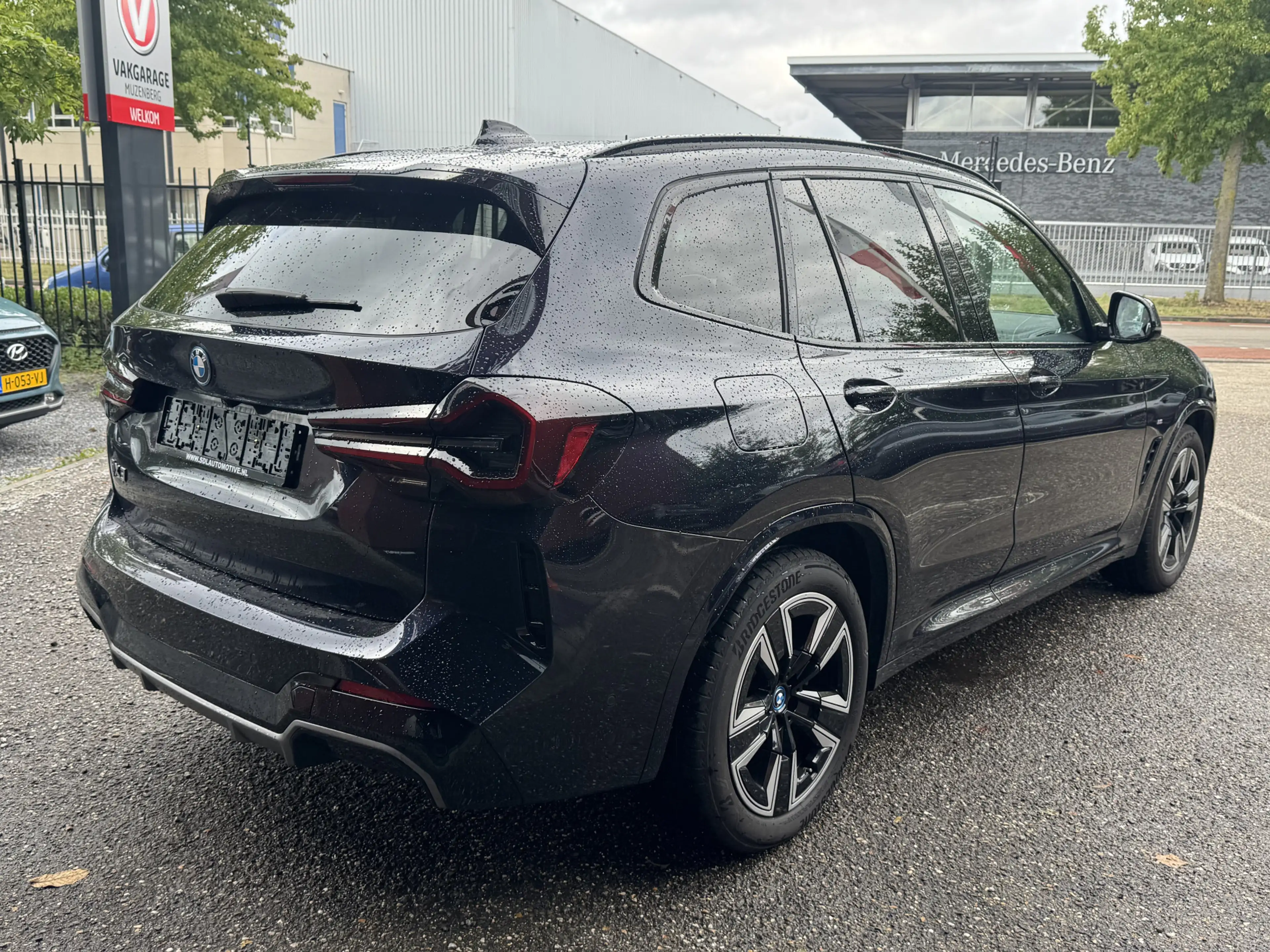 BMW iX3 High Executive 80 kWh // SOH 100% // SCHUIF-KANTEL — photo 5