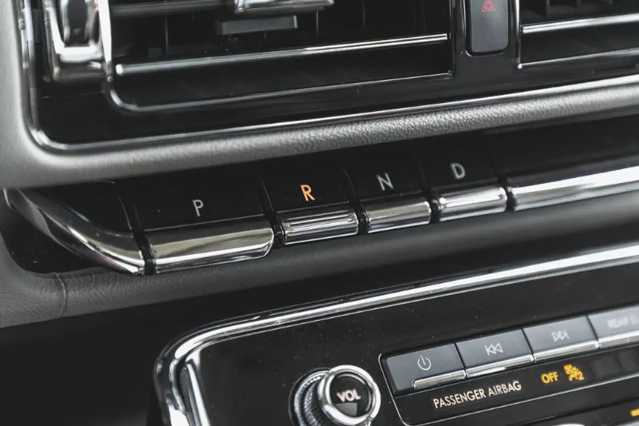 Lincoln Navigator photo Lincoln Navigator
