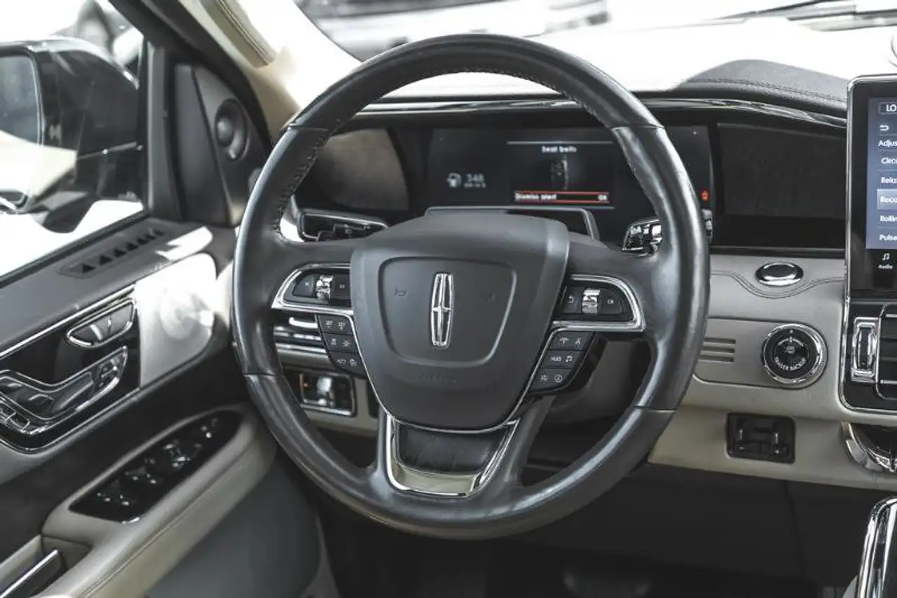 Lincoln Navigator photo Lincoln Navigator