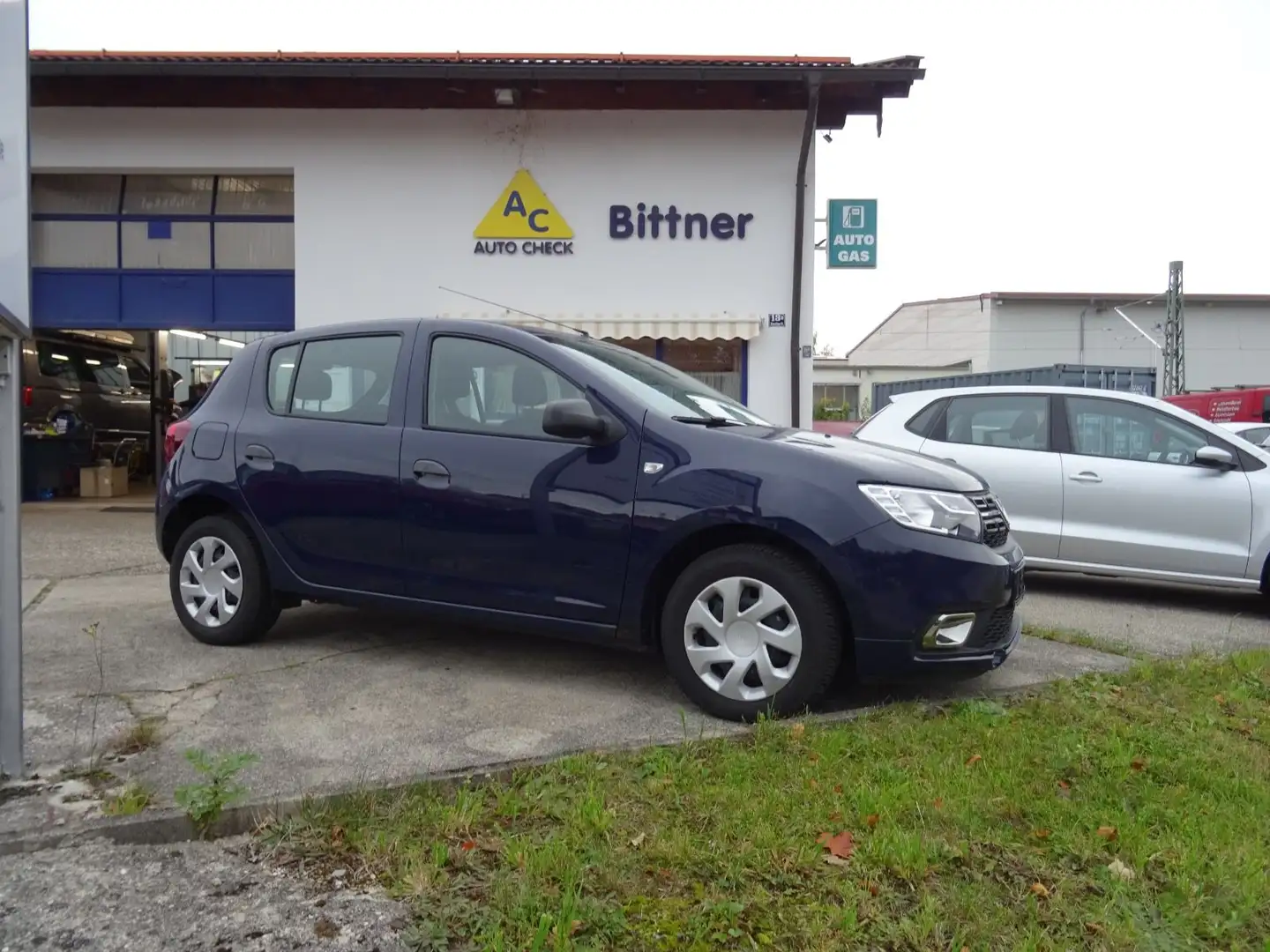 Dacia Sandero II Essential,Klima, Modell  2019 Blau - 2