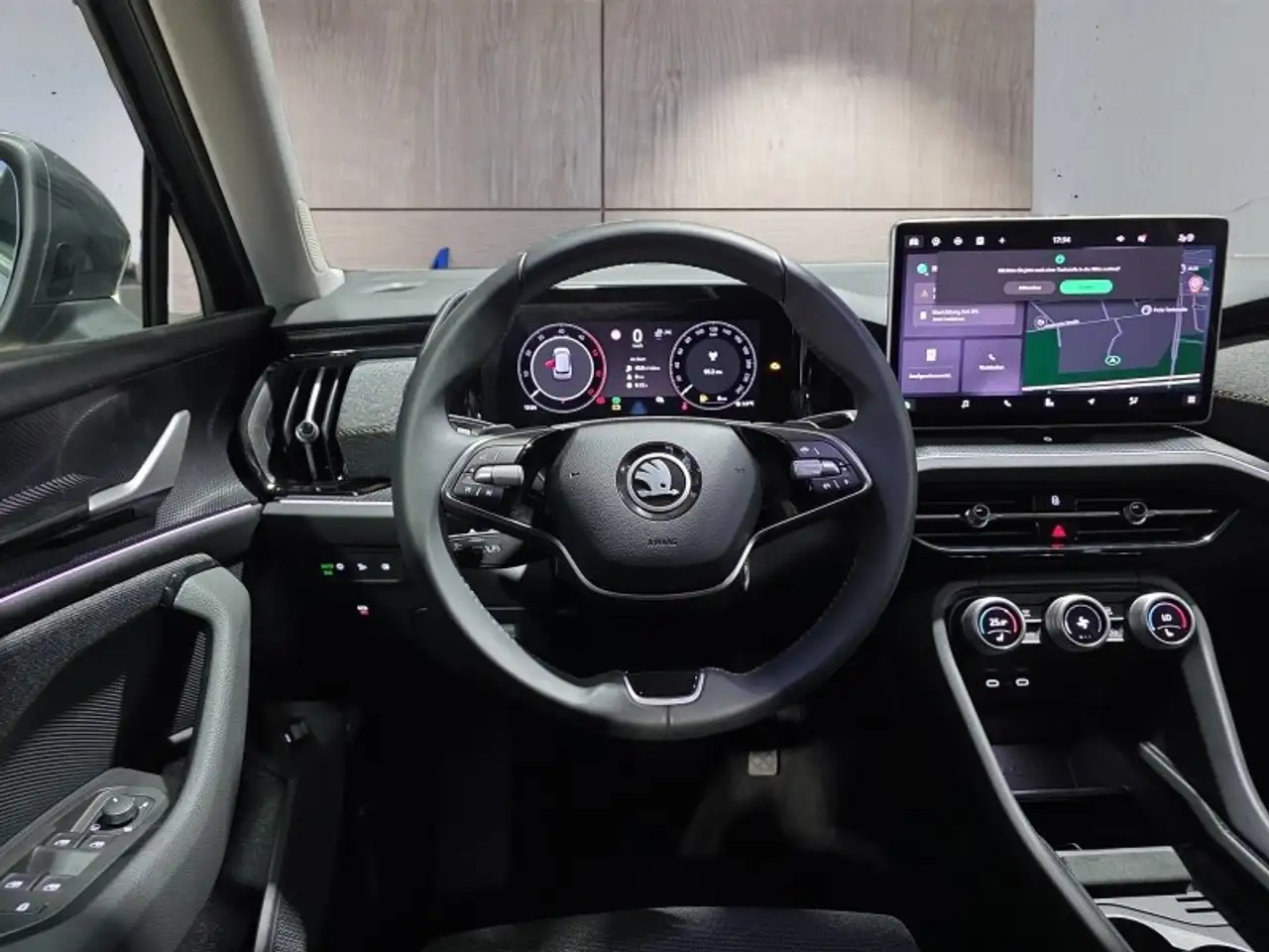Skoda Kodiaq 2,0TDI DSG 7-Sitzer/Matrix/Navi/ACC/el.Klappe/Kame, миниатюра 15