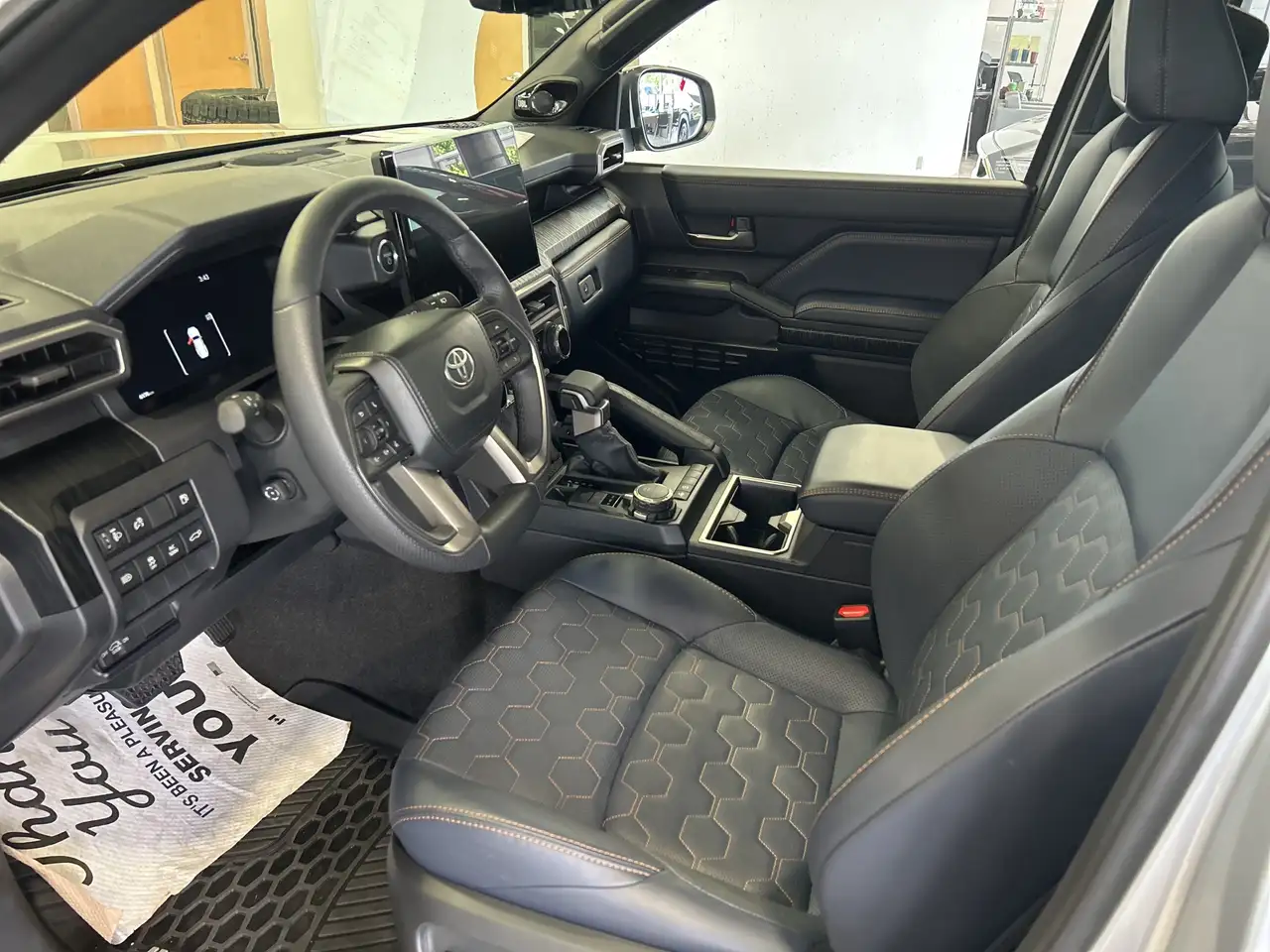 Toyota 4-Runner снимка Toyota 4-Runner