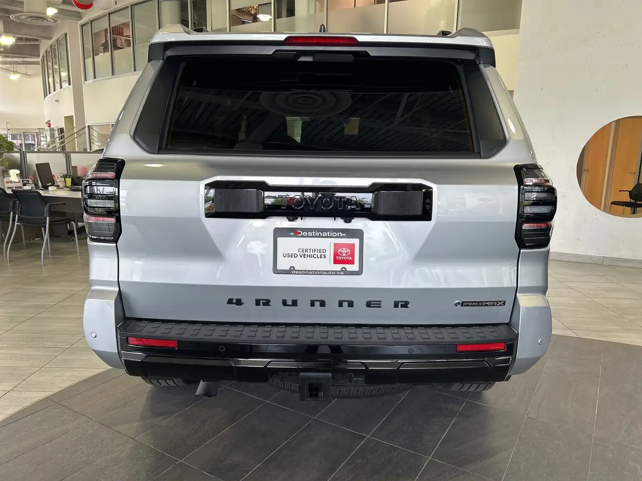 Toyota 4-Runner снимка Toyota 4-Runner