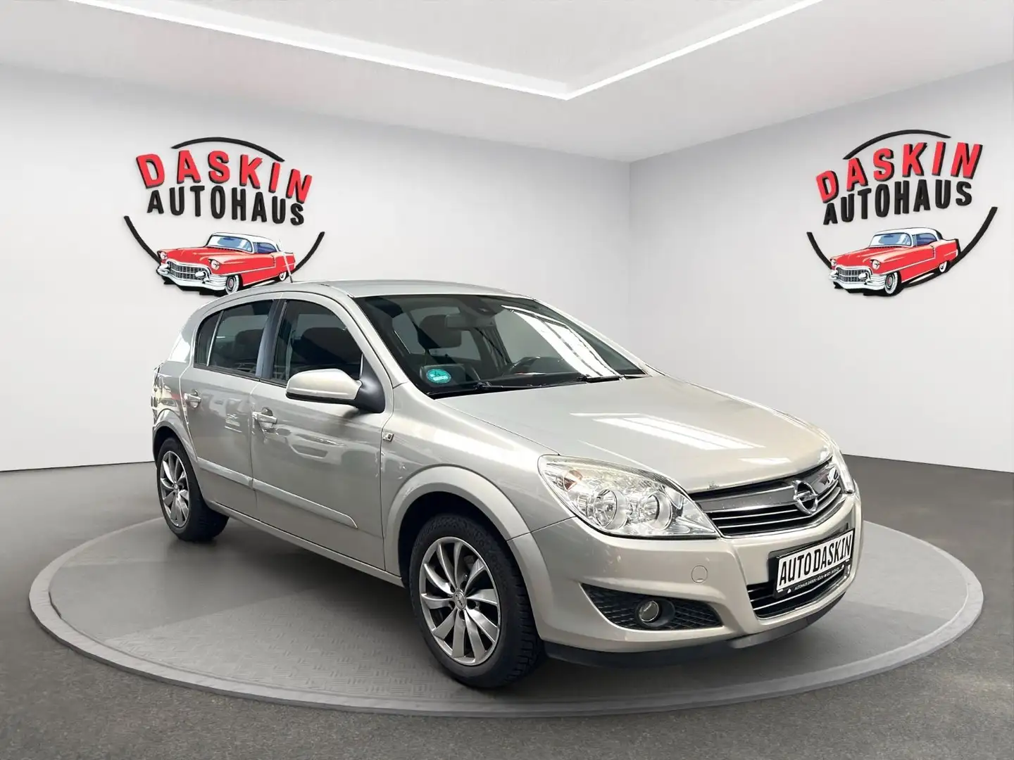 Opel Astra H Lim. TÜV NEU/LEDER/NAVI/SITZHZG/TEMPOMAT Grau - 1