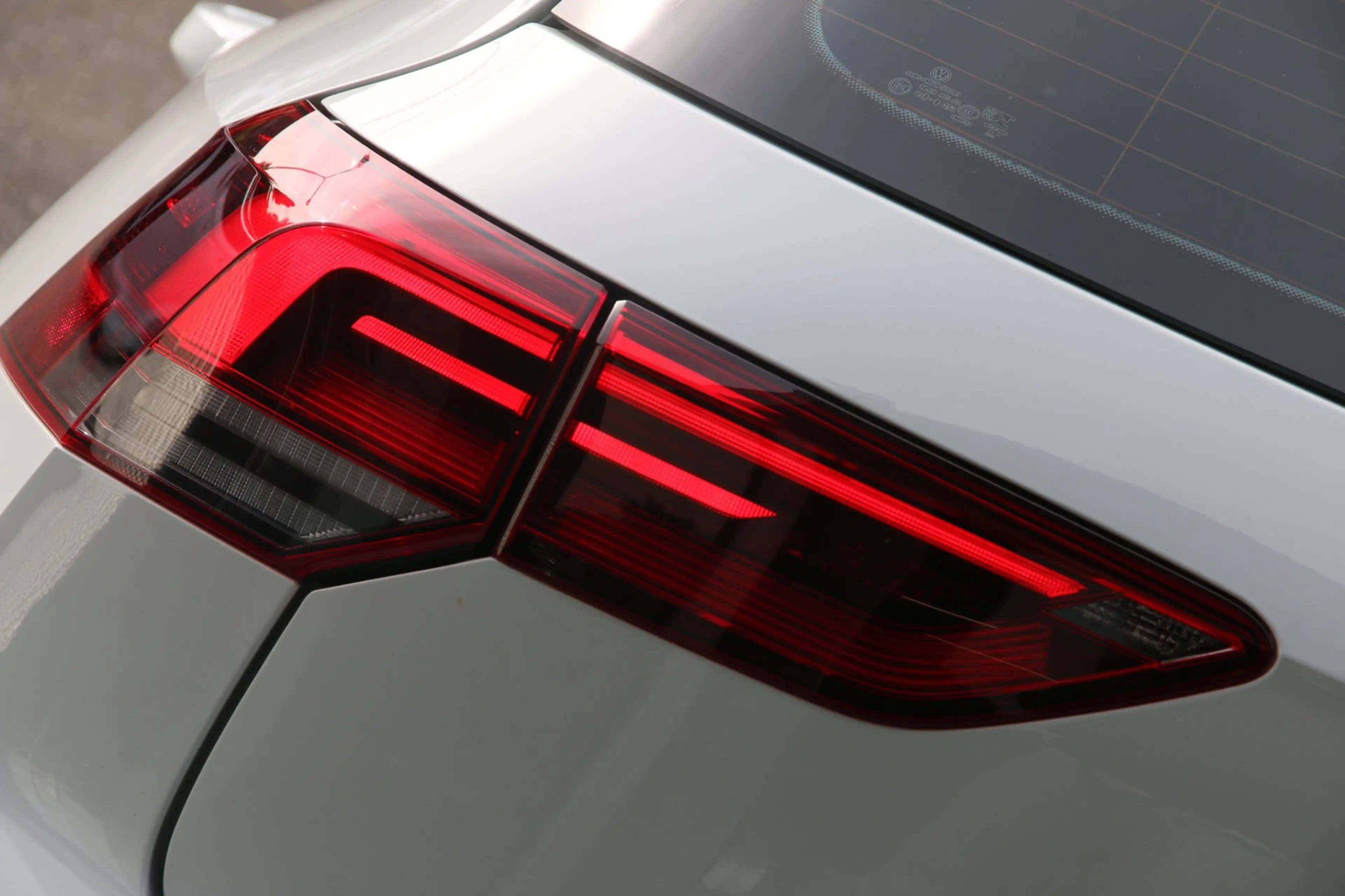 Volkswagen Golf GTE 1.4 eHybrid — photo 8