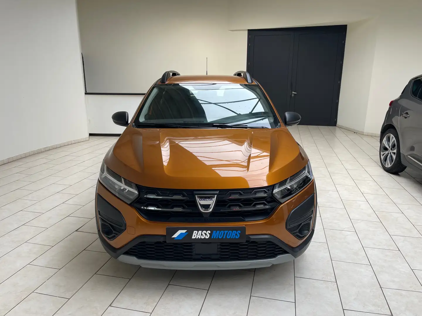 Dacia Sandero Sandero Stepway TCe 90 Essential Orange - 2