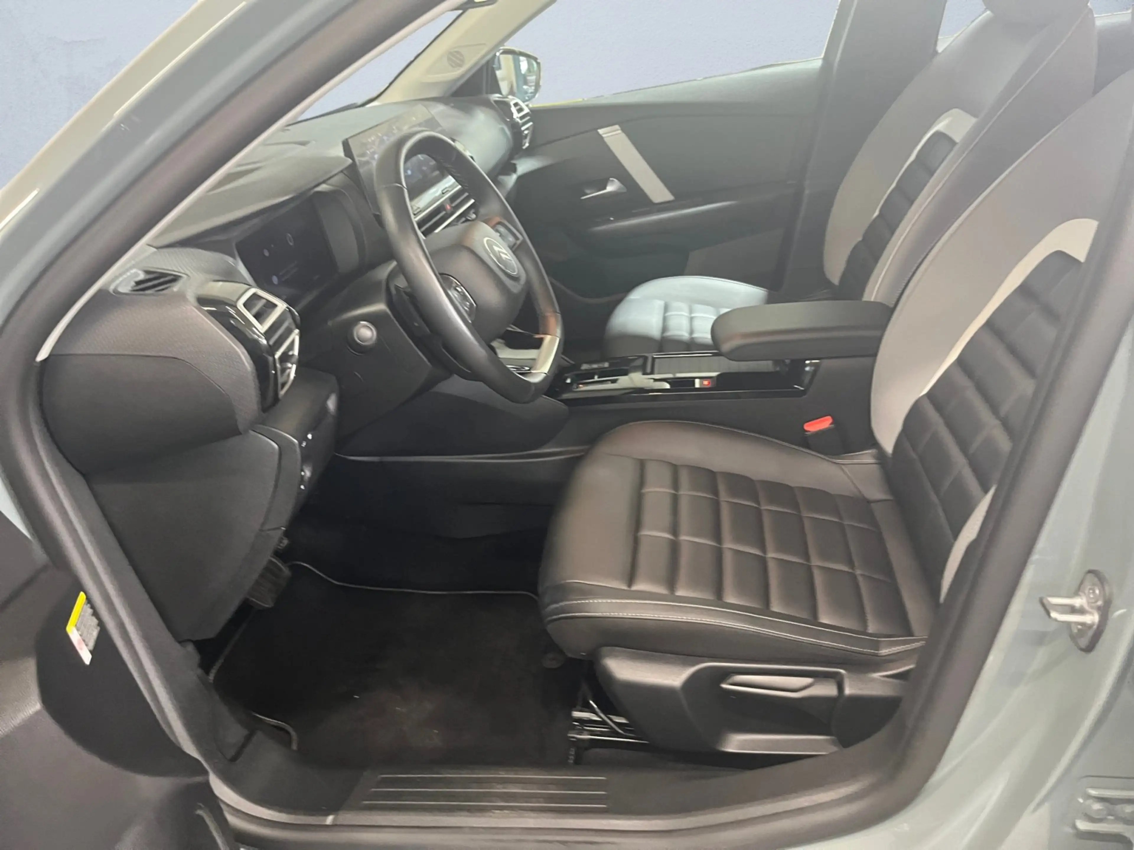 Citroen C4 1.2 PureTech 130 Max ACC LED Navi SHZ 2xKlima — photo 7