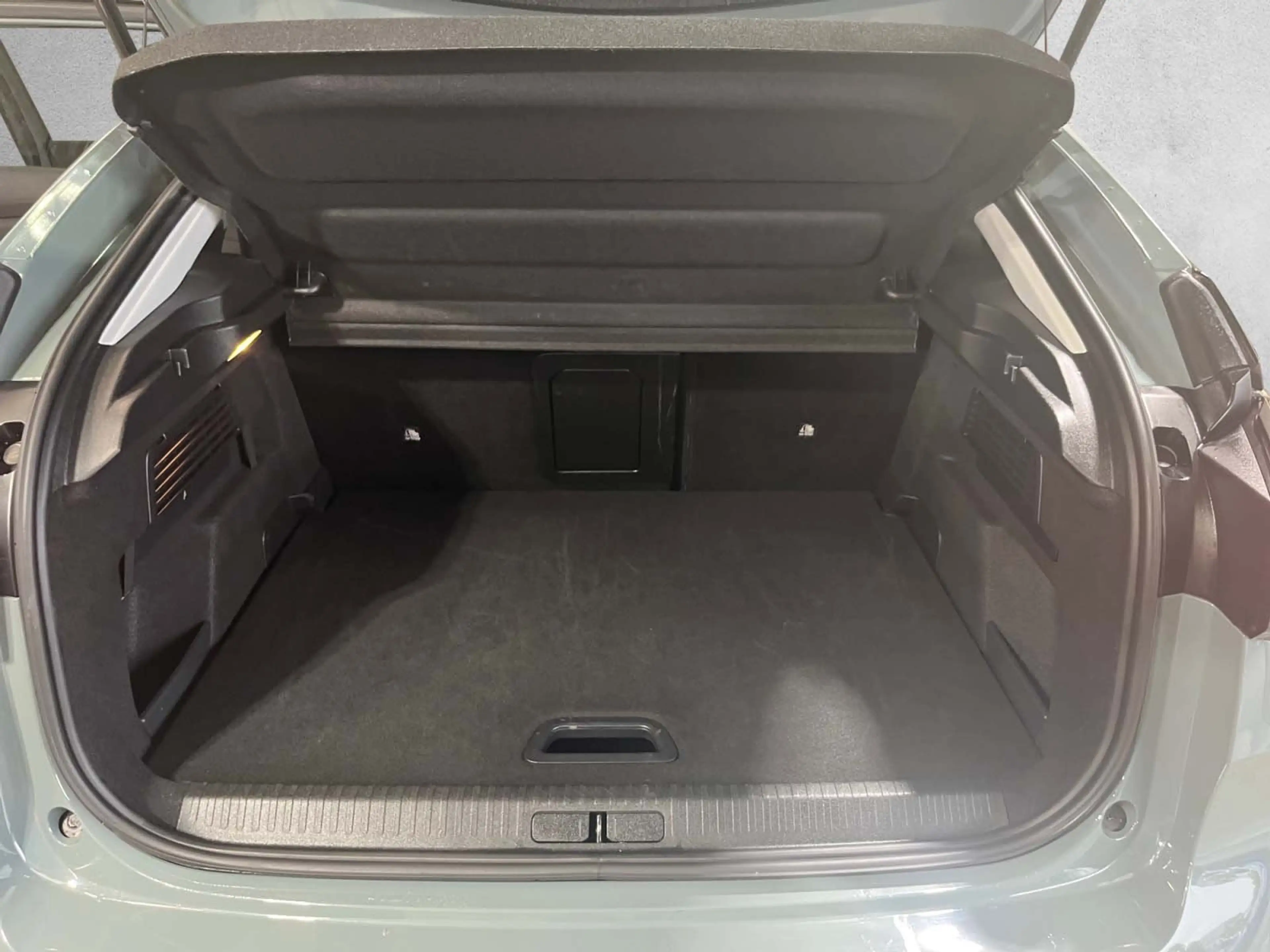 Citroen C4 1.2 PureTech 130 Max ACC LED Navi SHZ 2xKlima — photo 15