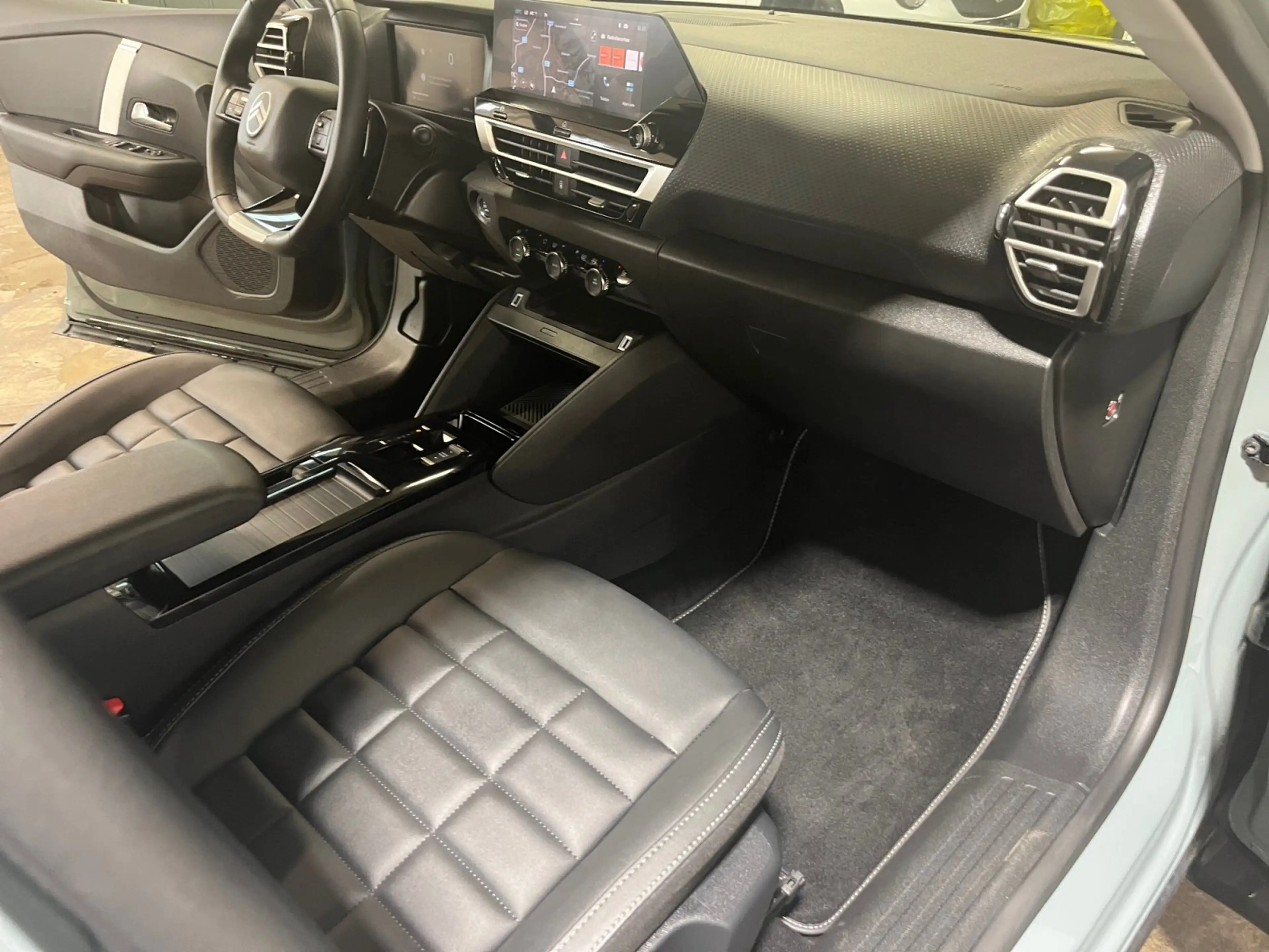 Citroen C4 1.2 PureTech 130 Max ACC LED Navi SHZ 2xKlima — photo 17