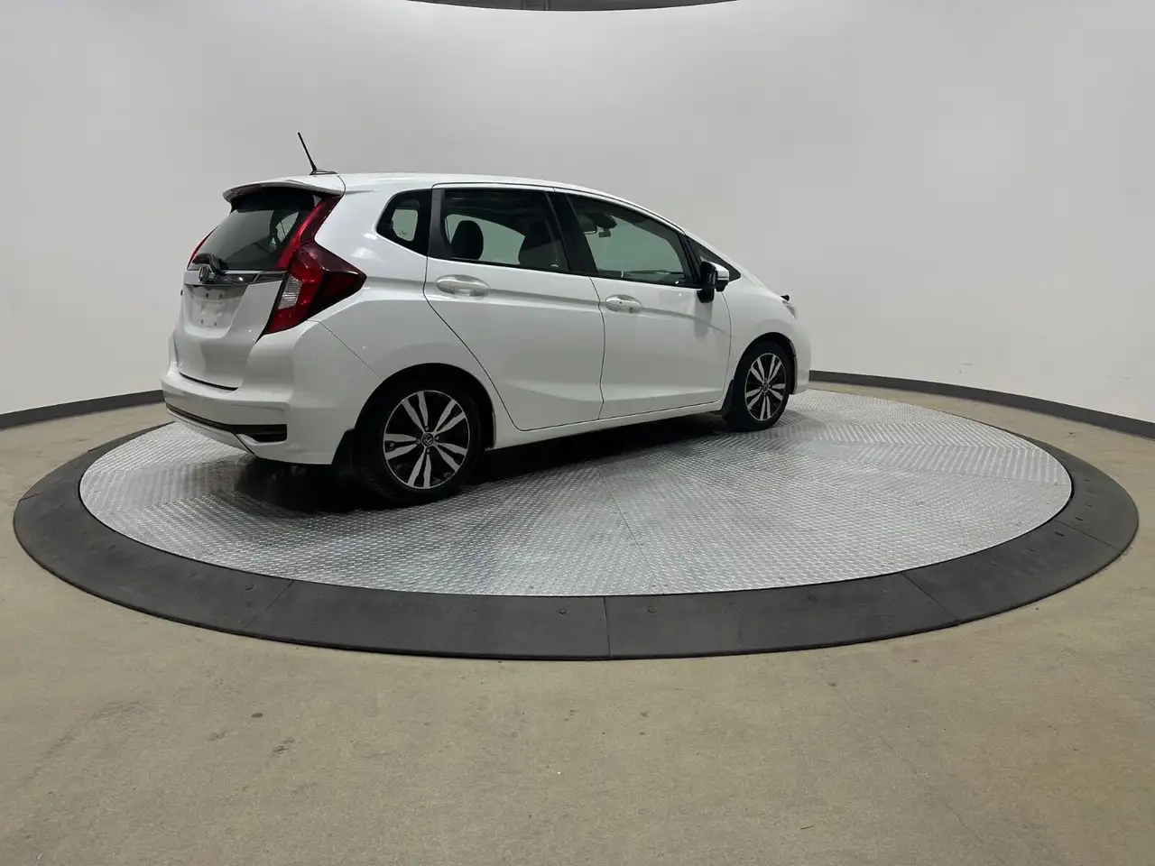Honda Fit снимка Honda Fit