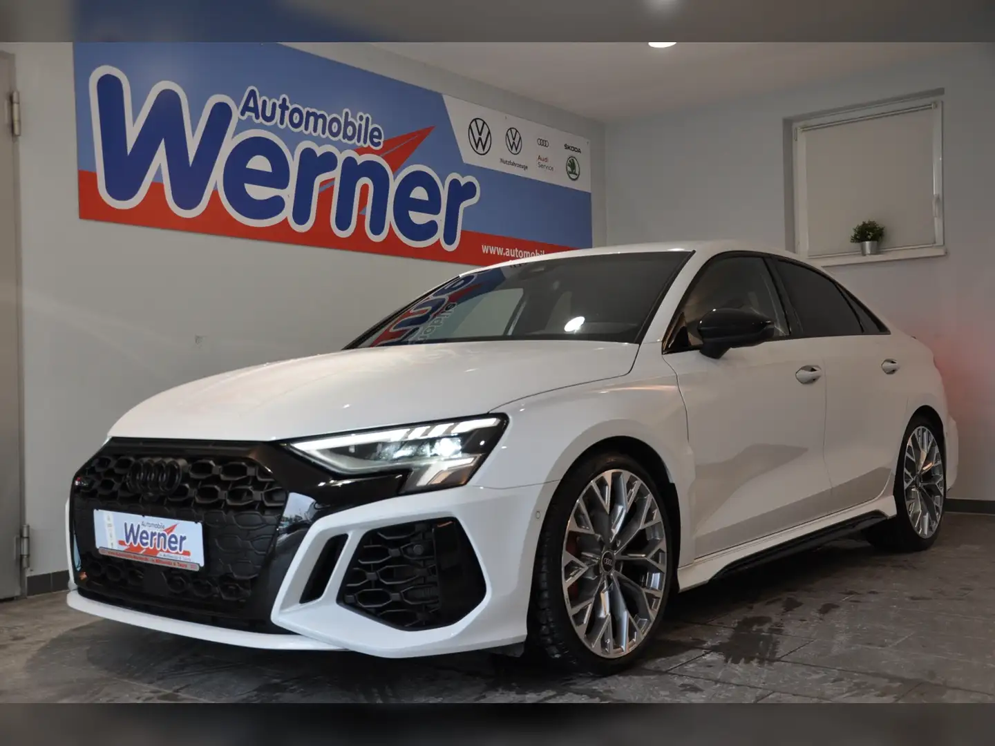Audi RS3 Limousine Blackline 2.5TFSI App-Navi LED Weiß - 2