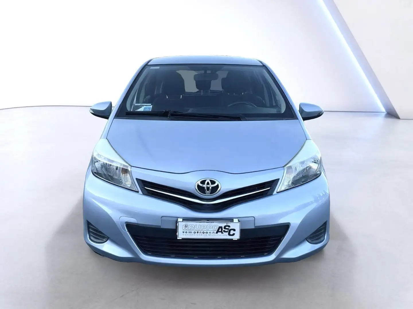 Toyota Yaris 5p 1.0 BENZ 69 CV Lounge OK NEOPATENTATI Argento - 2
